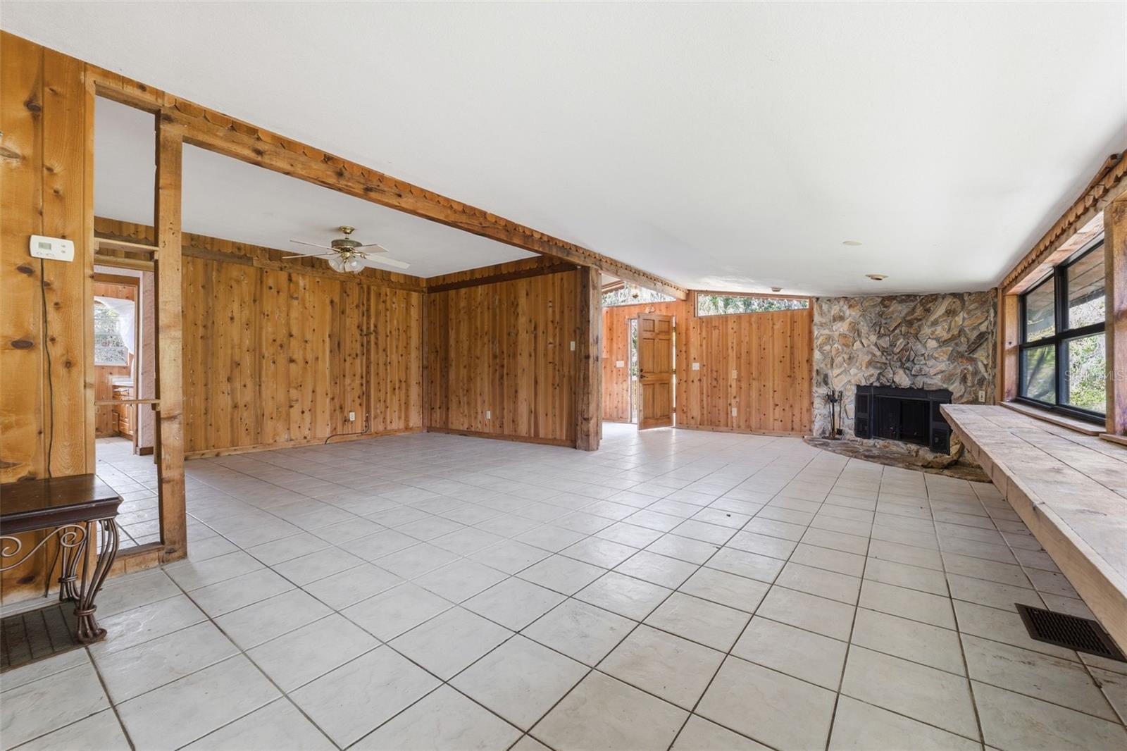 Image 14 of 43 For 3315 Elfers Parkway