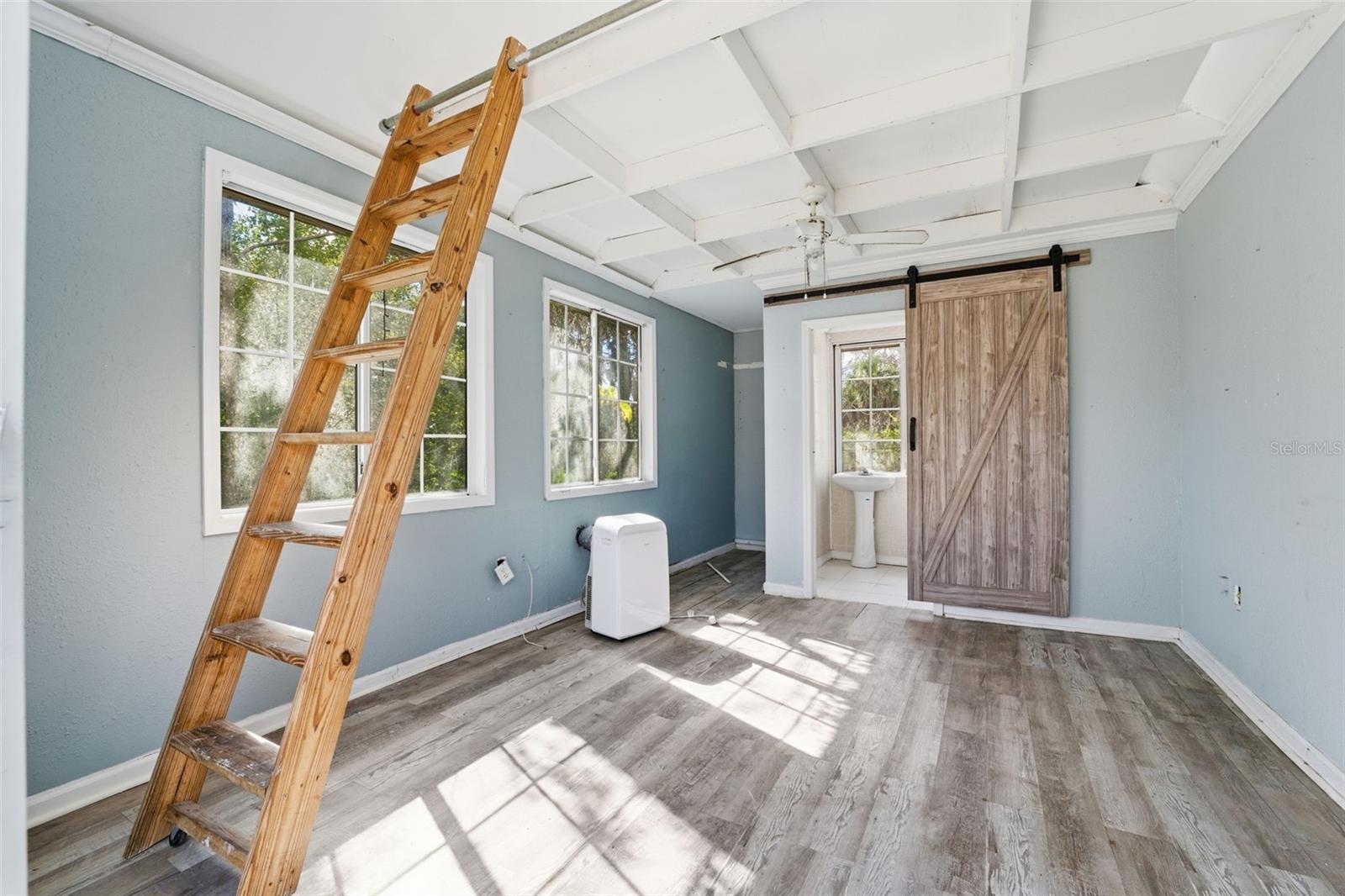 Image 23 of 43 For 3315 Elfers Parkway