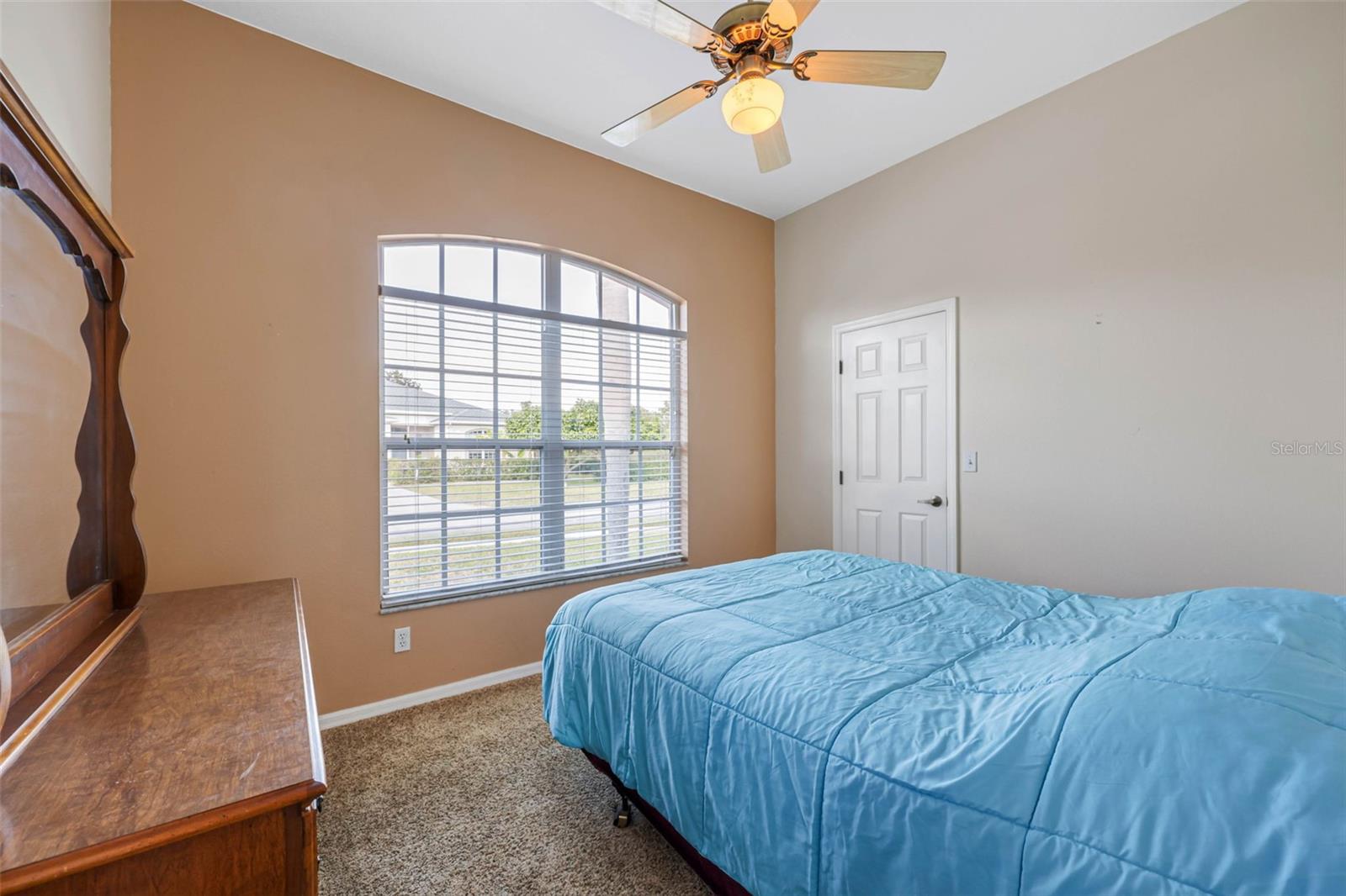 Image 15 of 48 For 4940 Thames Lane