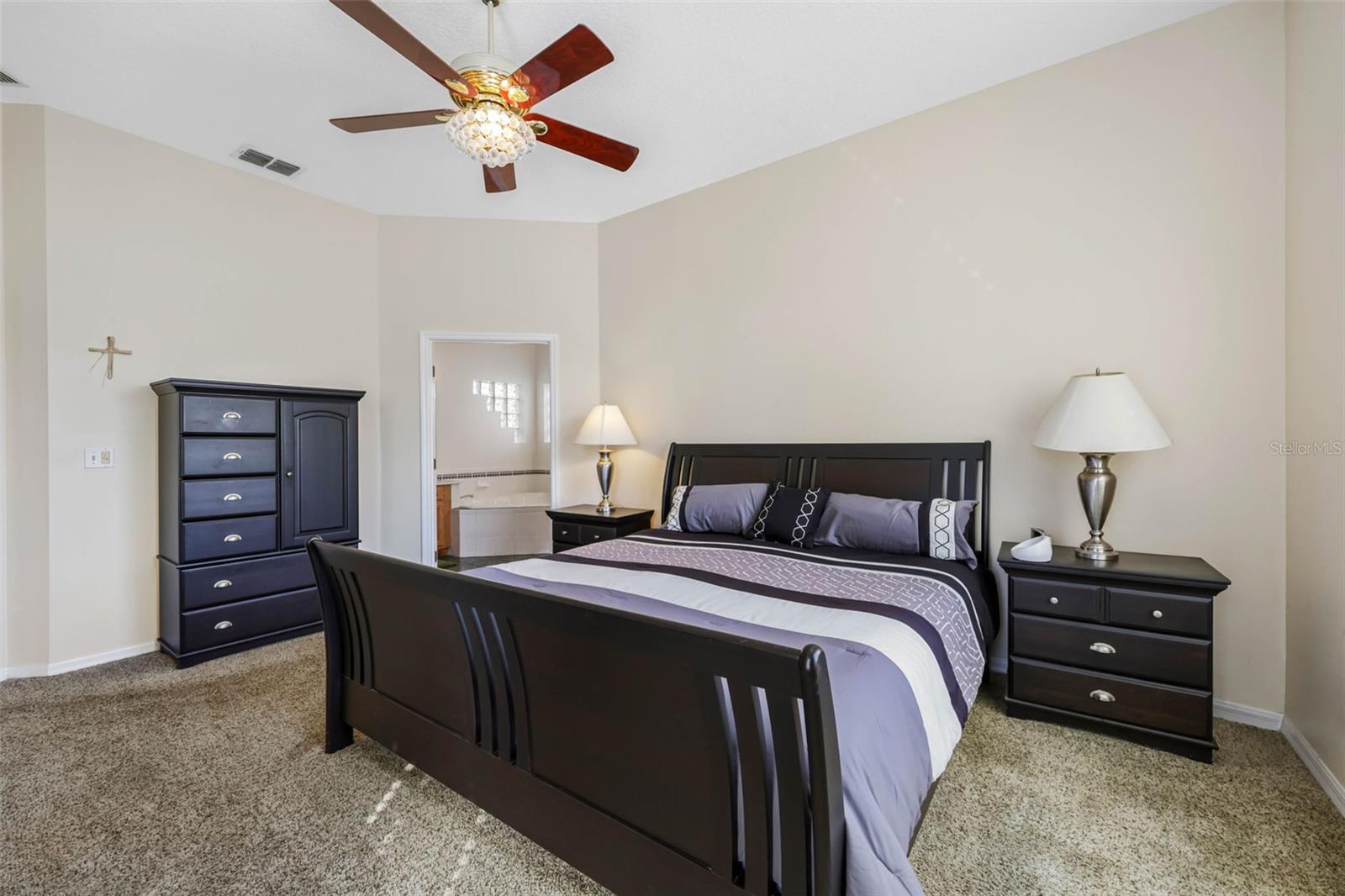 Image 26 of 48 For 4940 Thames Lane