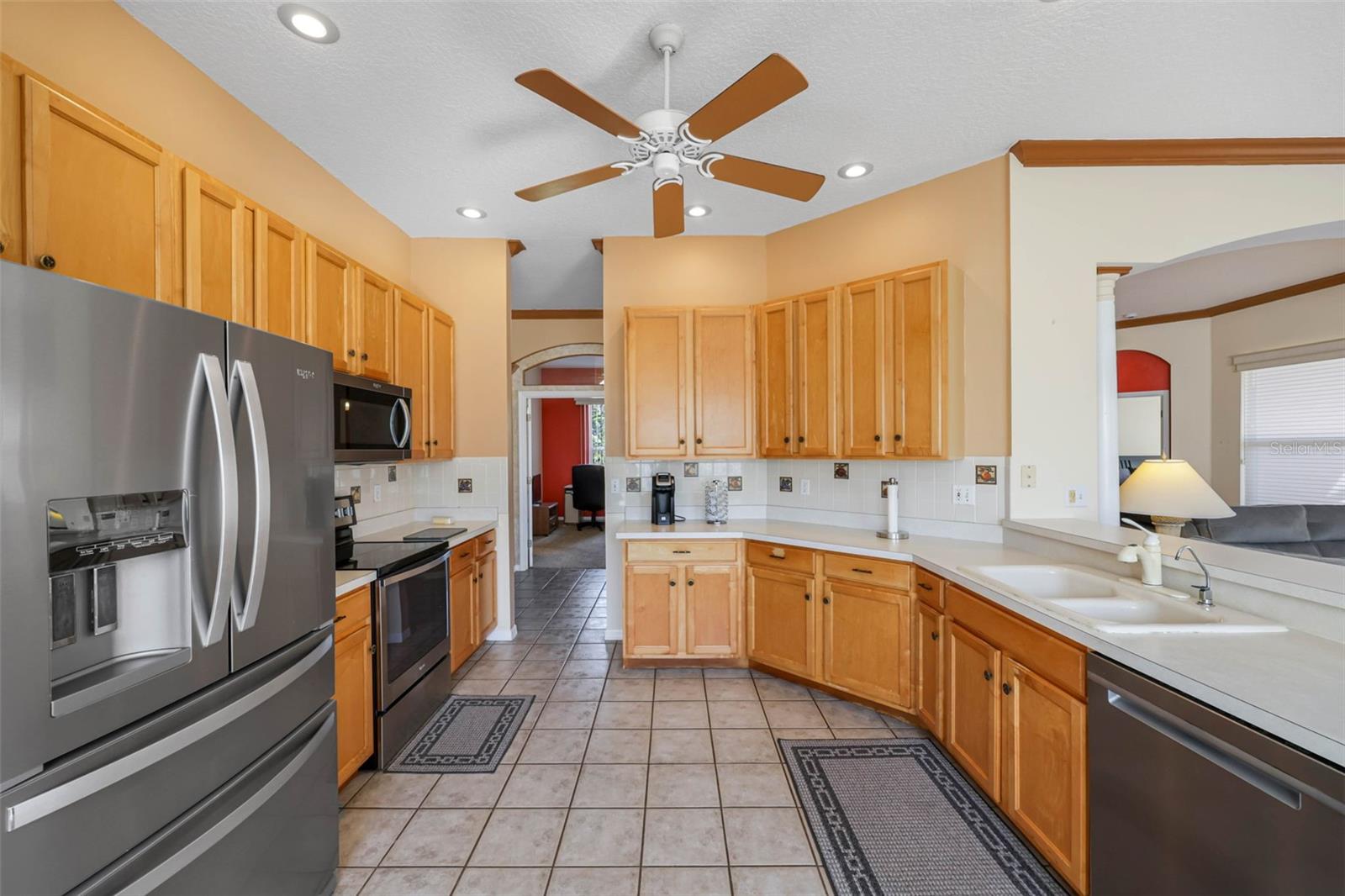 Image 36 of 48 For 4940 Thames Lane