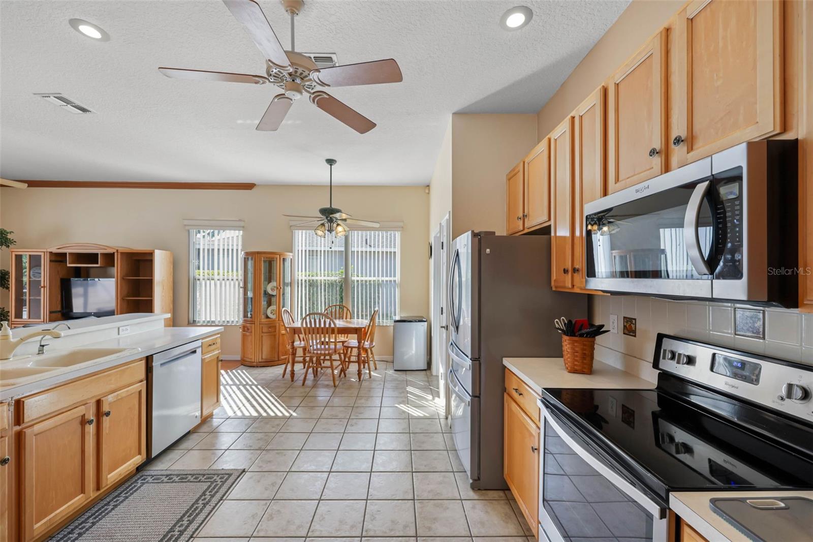 Image 38 of 48 For 4940 Thames Lane