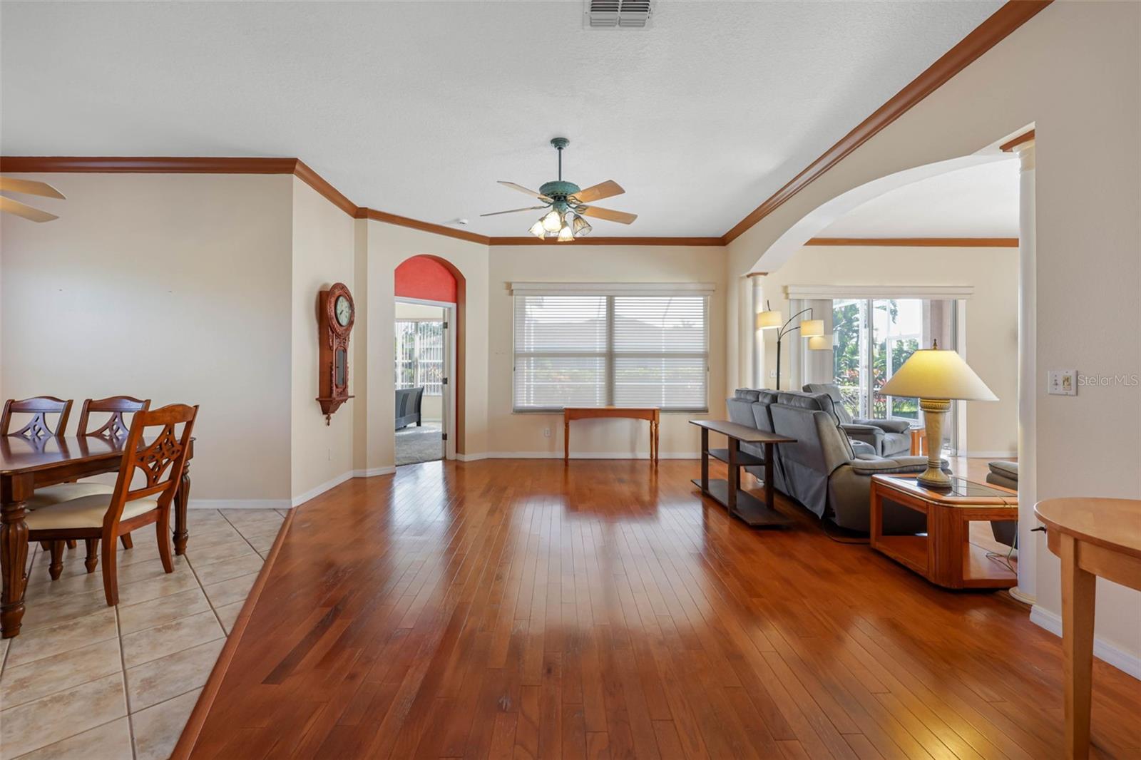 Image 40 of 48 For 4940 Thames Lane