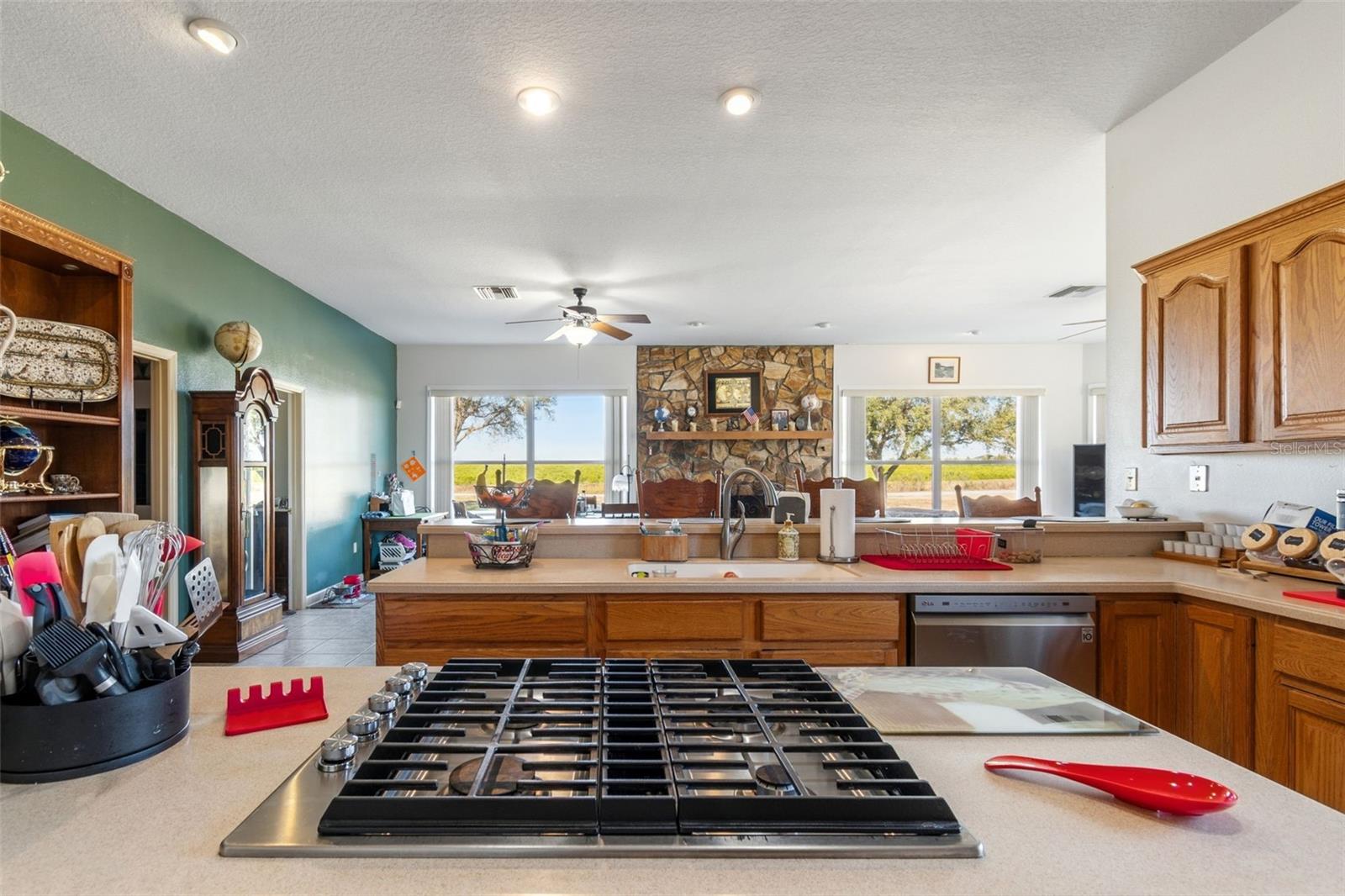 Image 33 of 67 For 2307 Cass Road