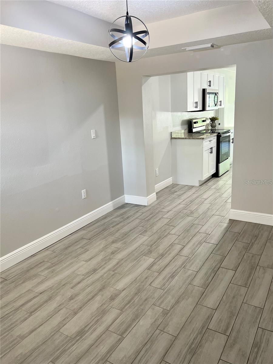 Image 19 of 27 For 4203 Yukon Street