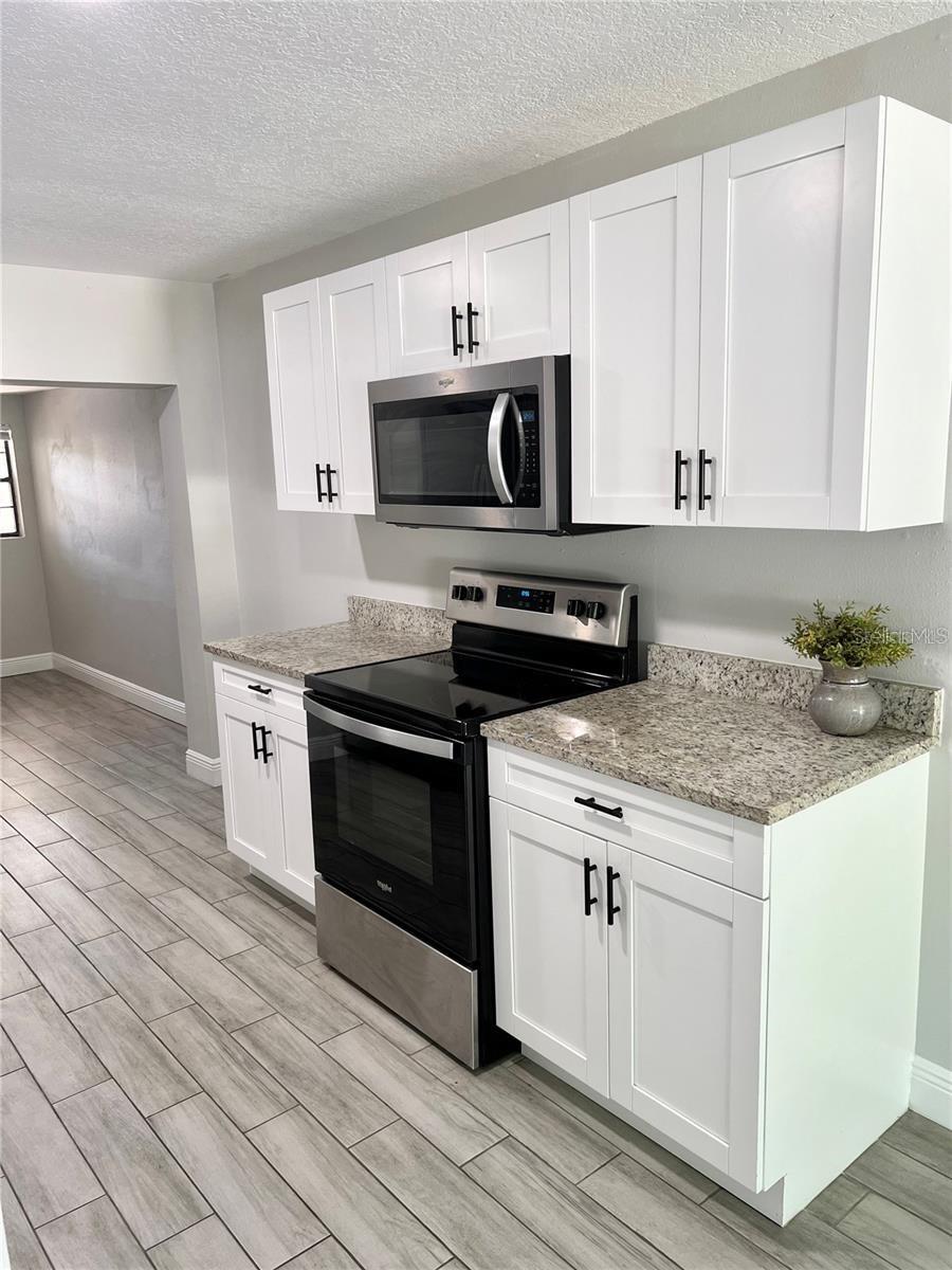 Image 5 of 27 For 4203 Yukon Street