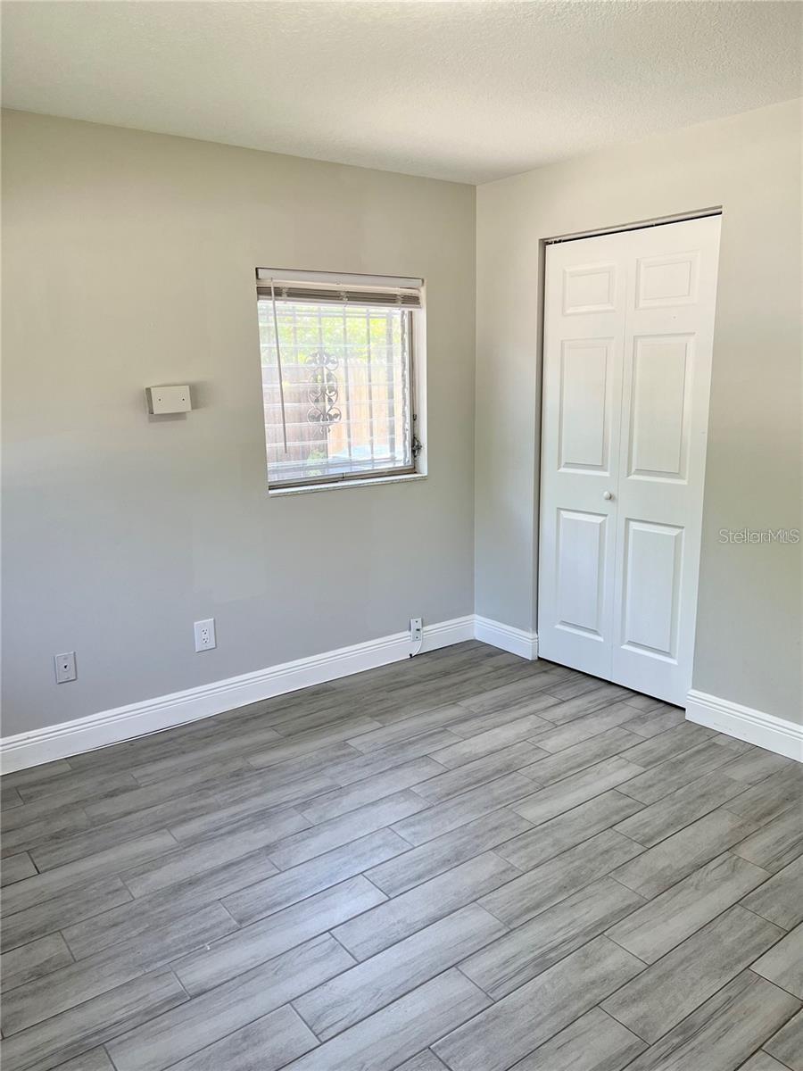 Image 7 of 27 For 4203 Yukon Street