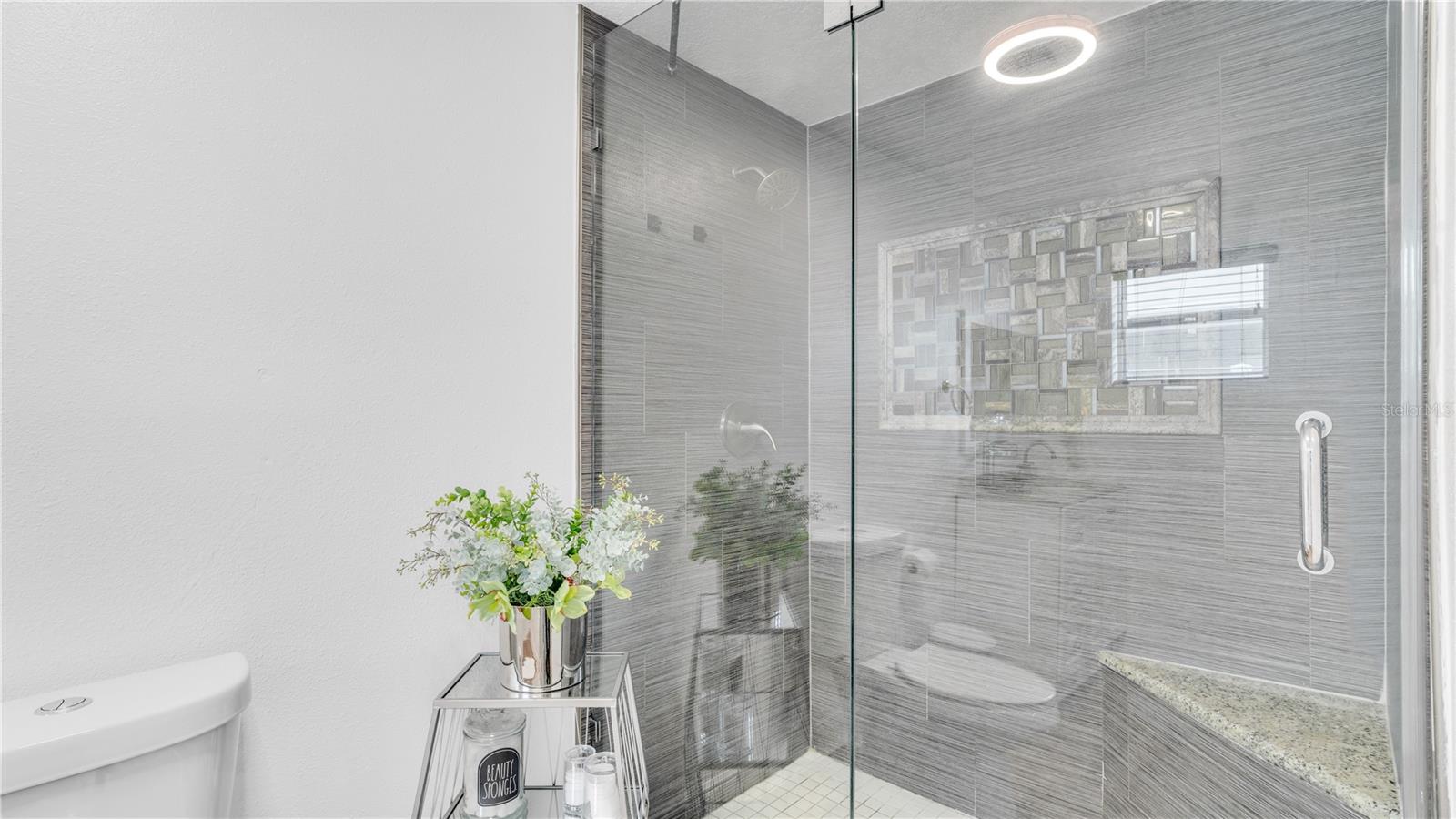 Listing photo id 35 for 8912 Saboda Court