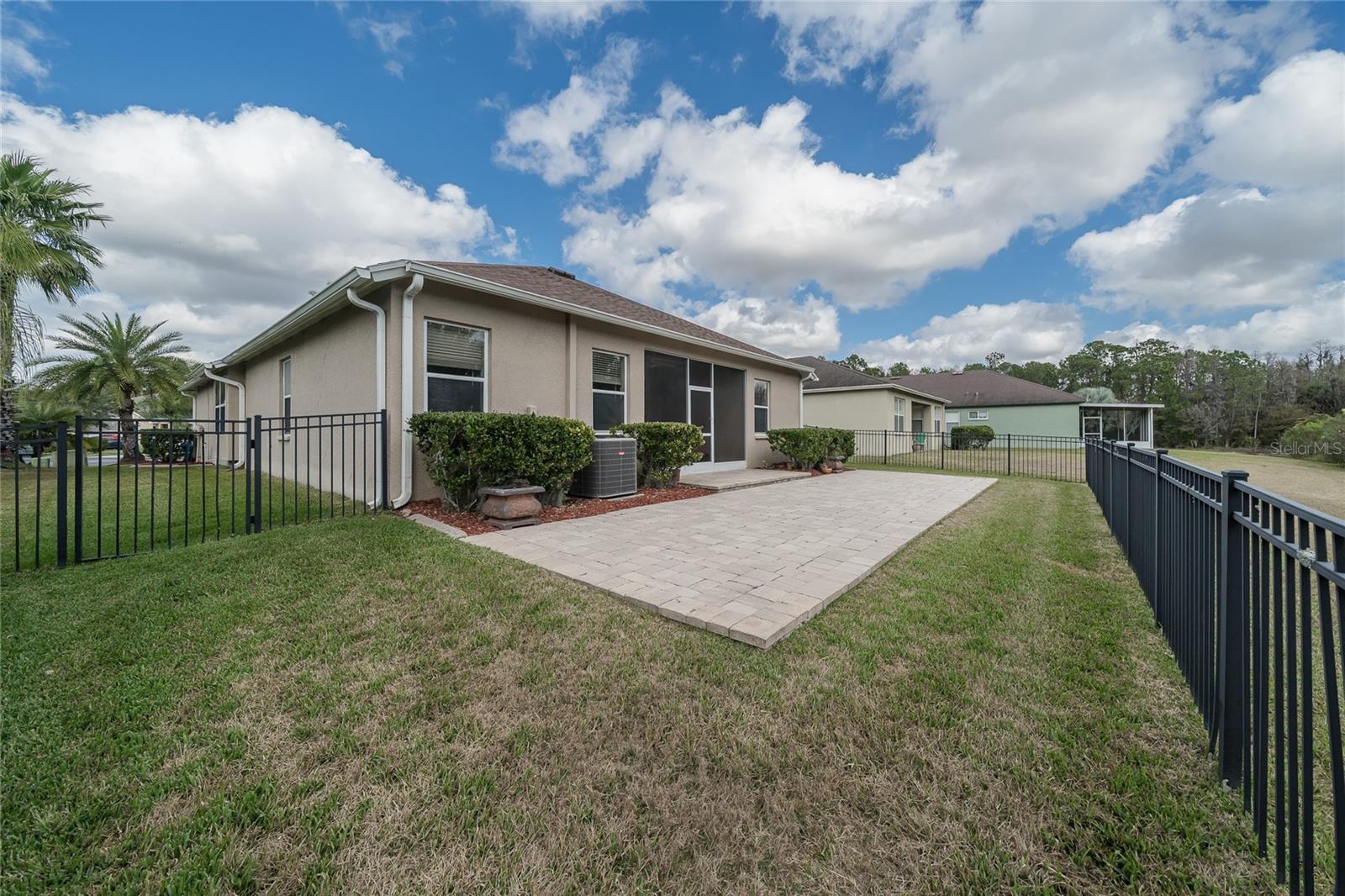 Listing photo id 10 for 31656 Marchester Drive