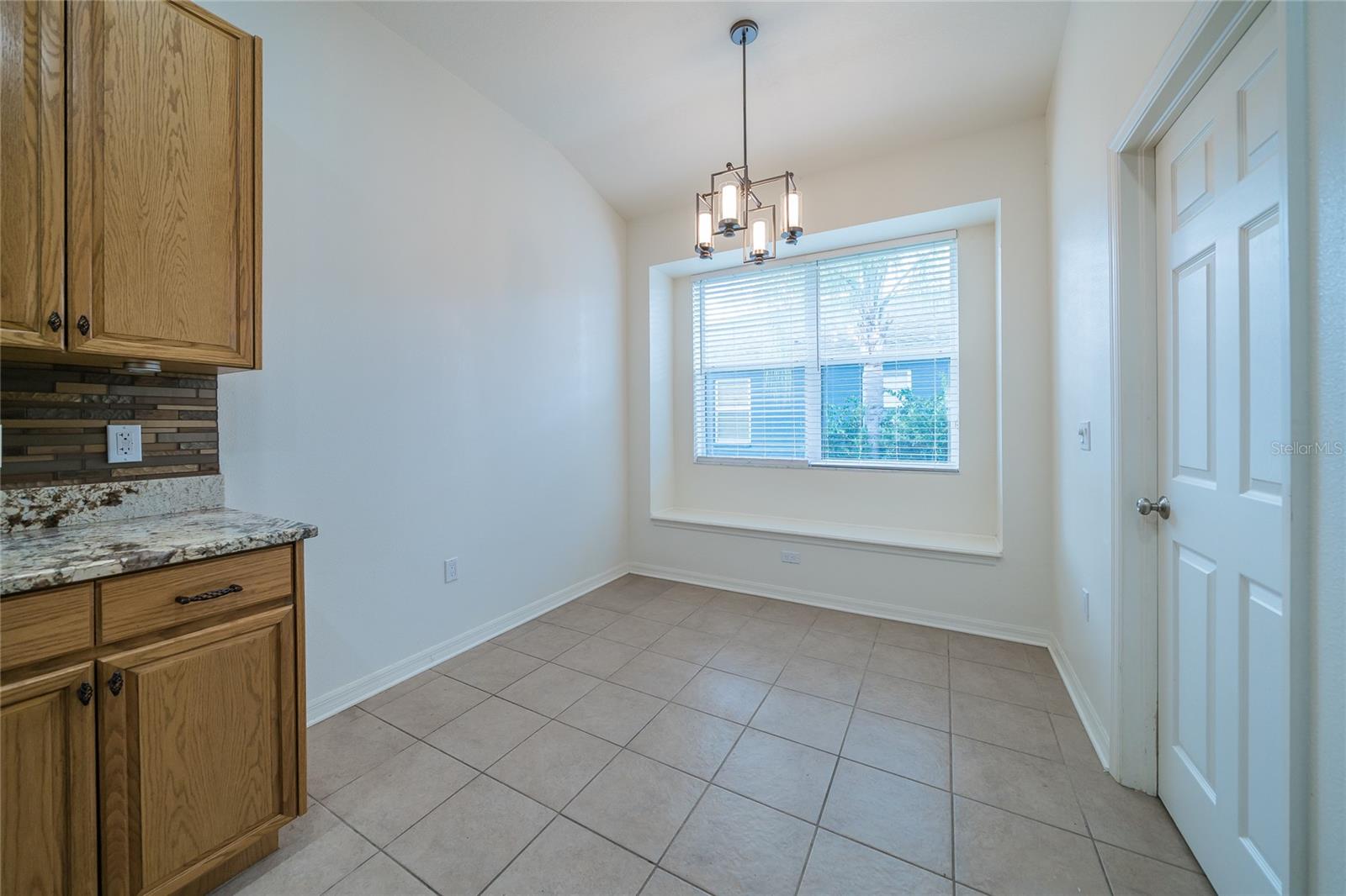 Listing photo id 25 for 31656 Marchester Drive