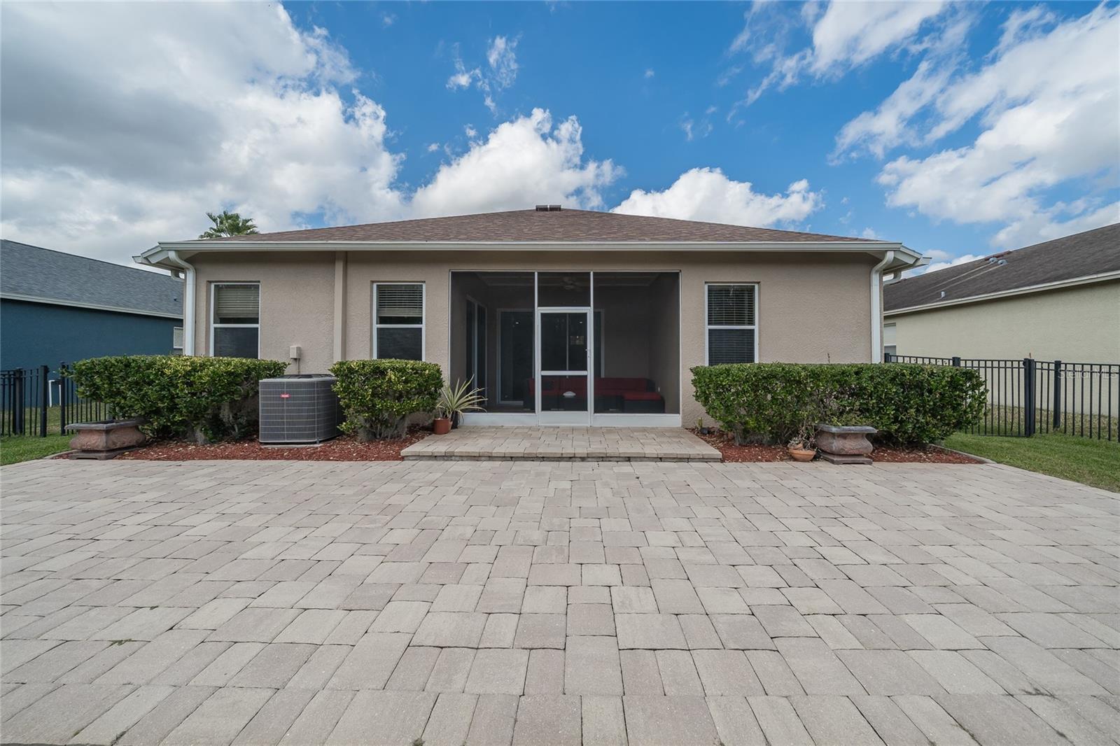 Listing photo id 41 for 31656 Marchester Drive