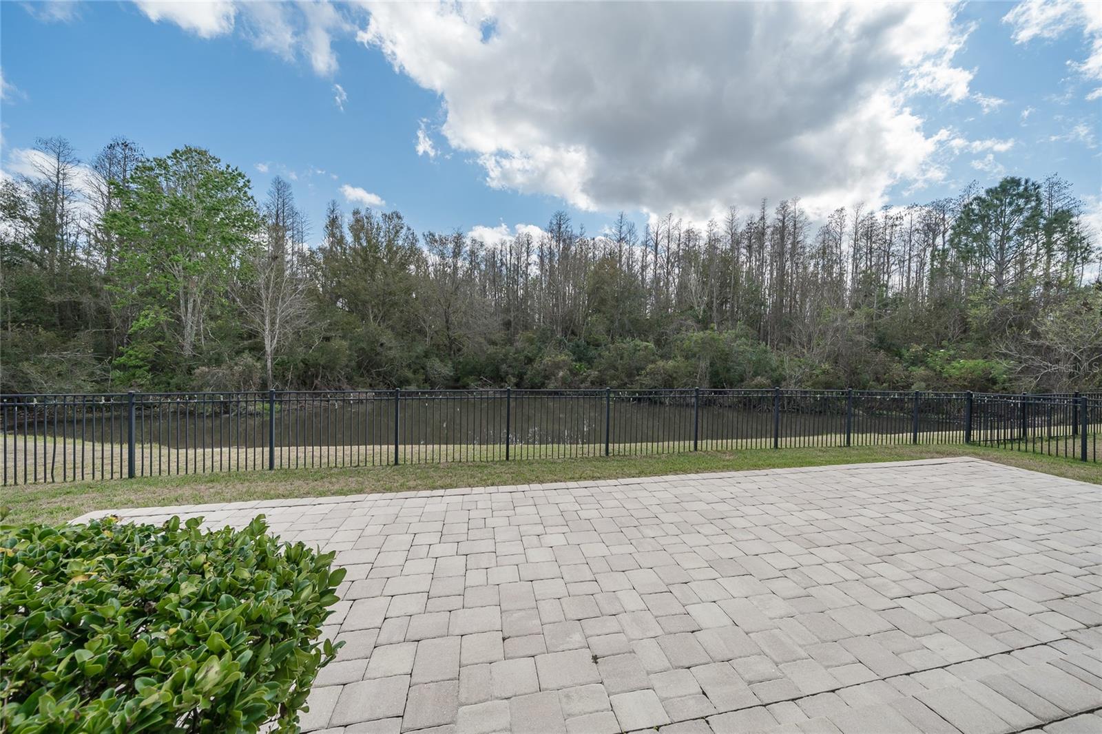 Listing photo id 42 for 31656 Marchester Drive