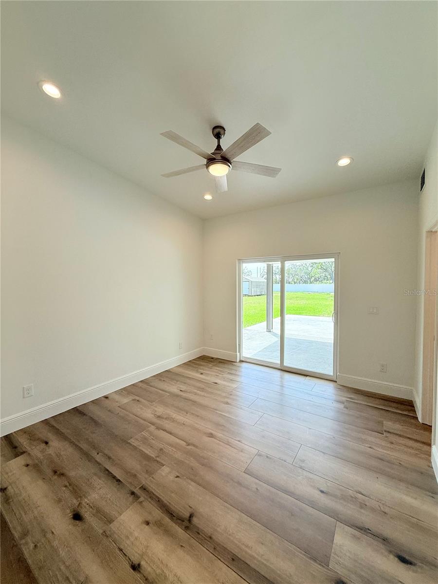 Image 12 of 23 For 1913 47th Street