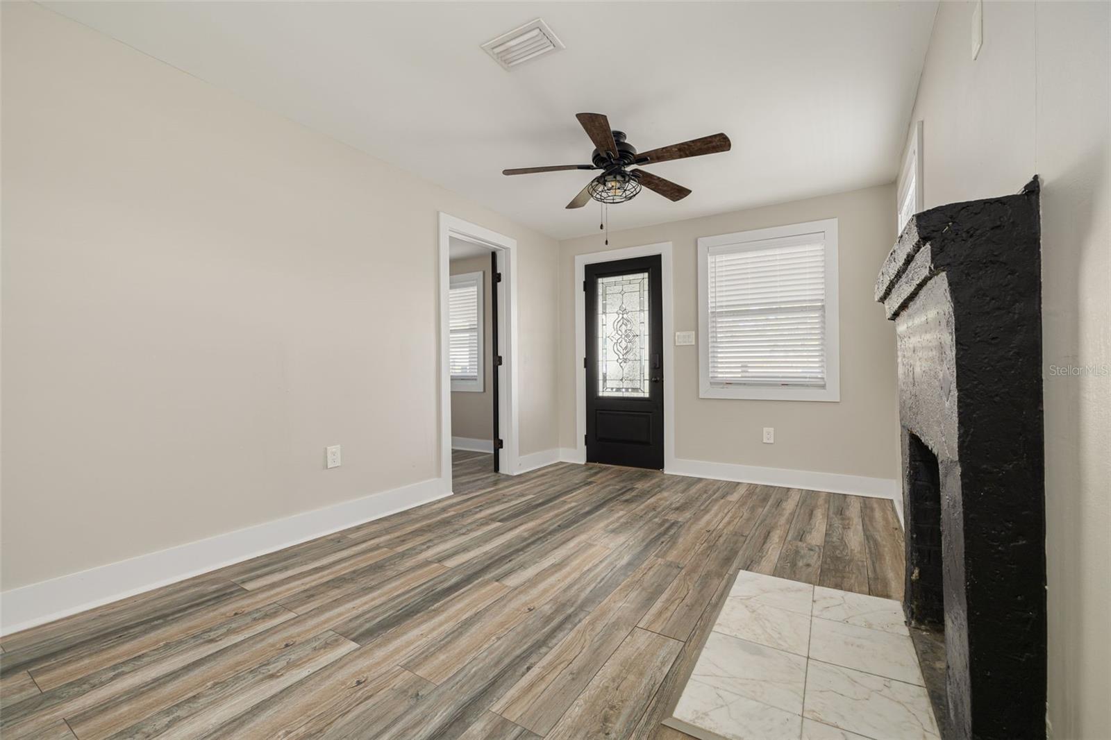 Image 4 of 18 For 106 Haya Street