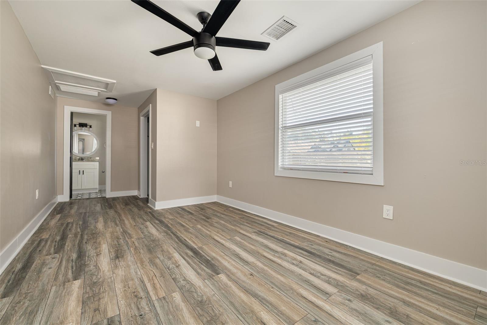 Image 8 of 18 For 106 Haya Street