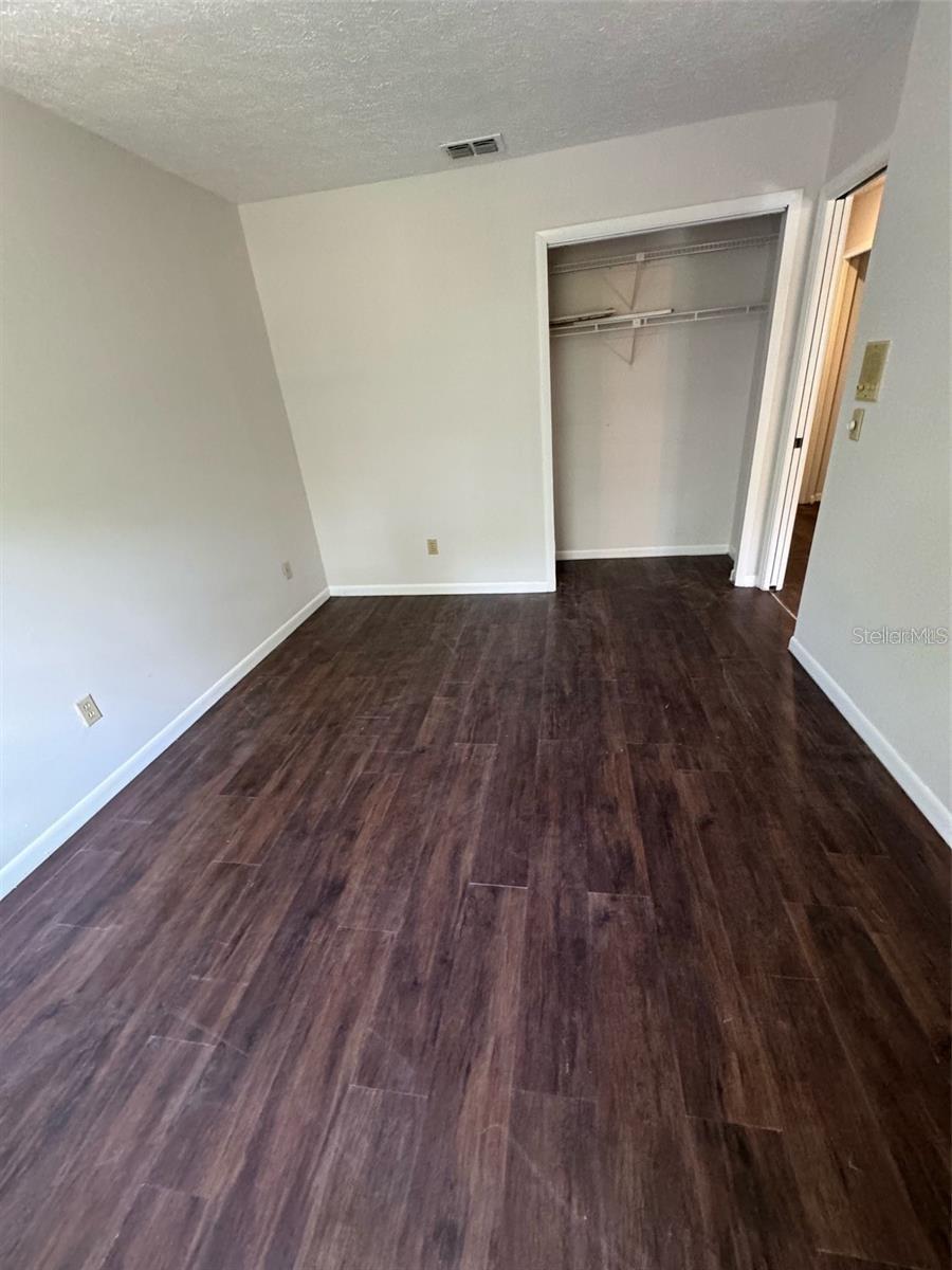 Image 17 of 23 For 5401 Bayshore Boulevard N