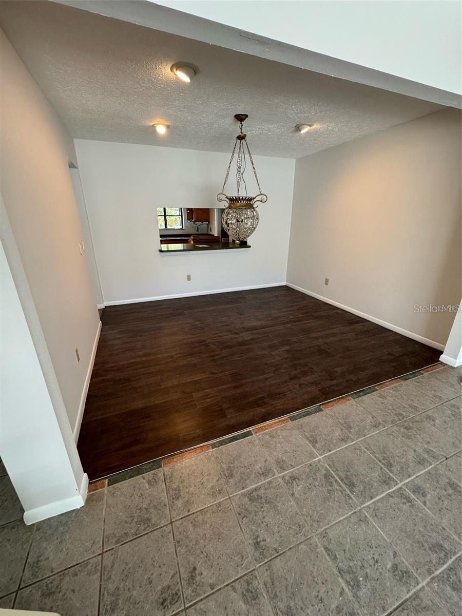 Image 5 of 23 For 5401 Bayshore Boulevard N