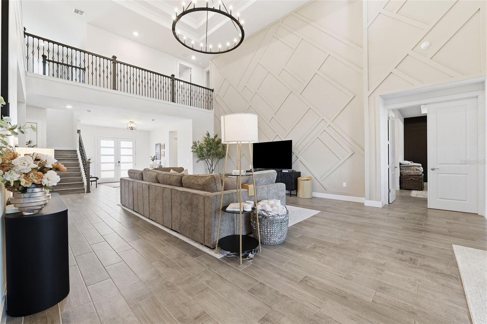 Image 12 of 85 For 8684 Sanders Tree Loop