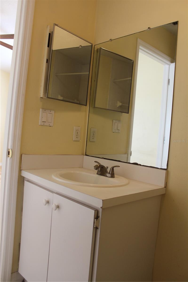 Image 19 of 32 For 3607 Idlewild Avenue 302