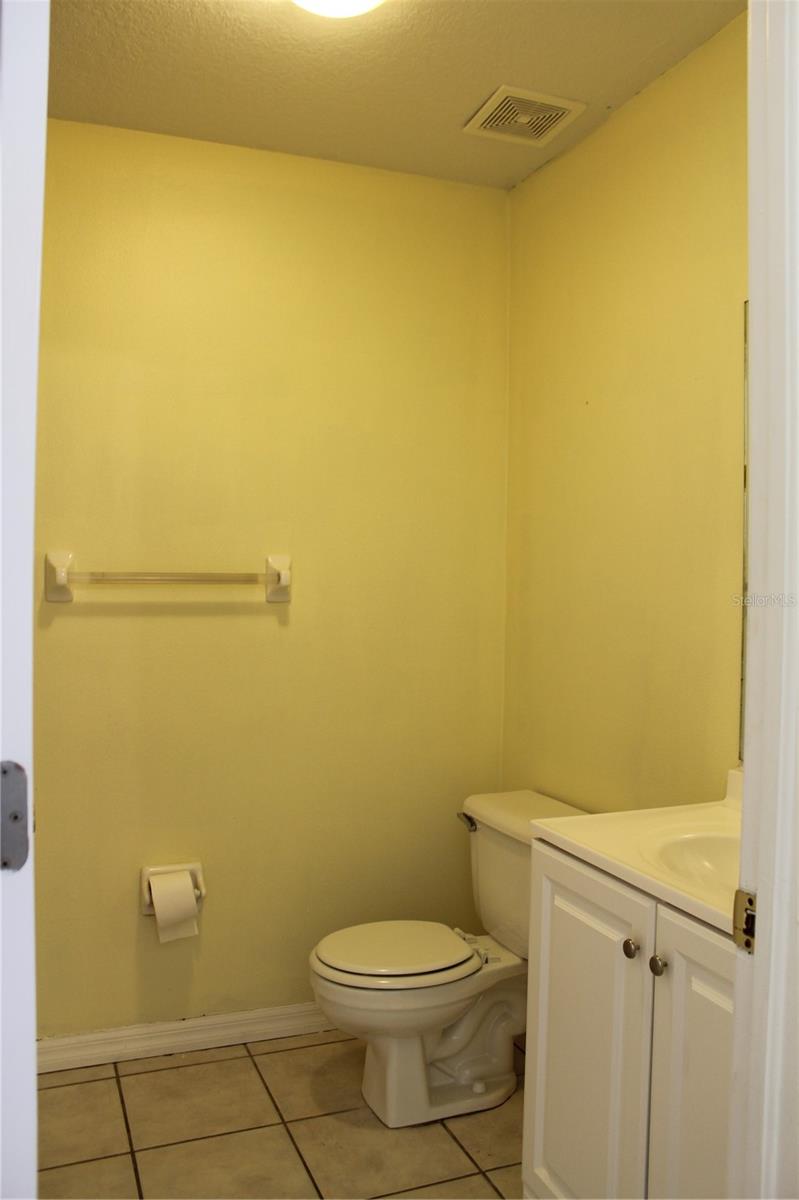 Image 25 of 32 For 3607 Idlewild Avenue 302