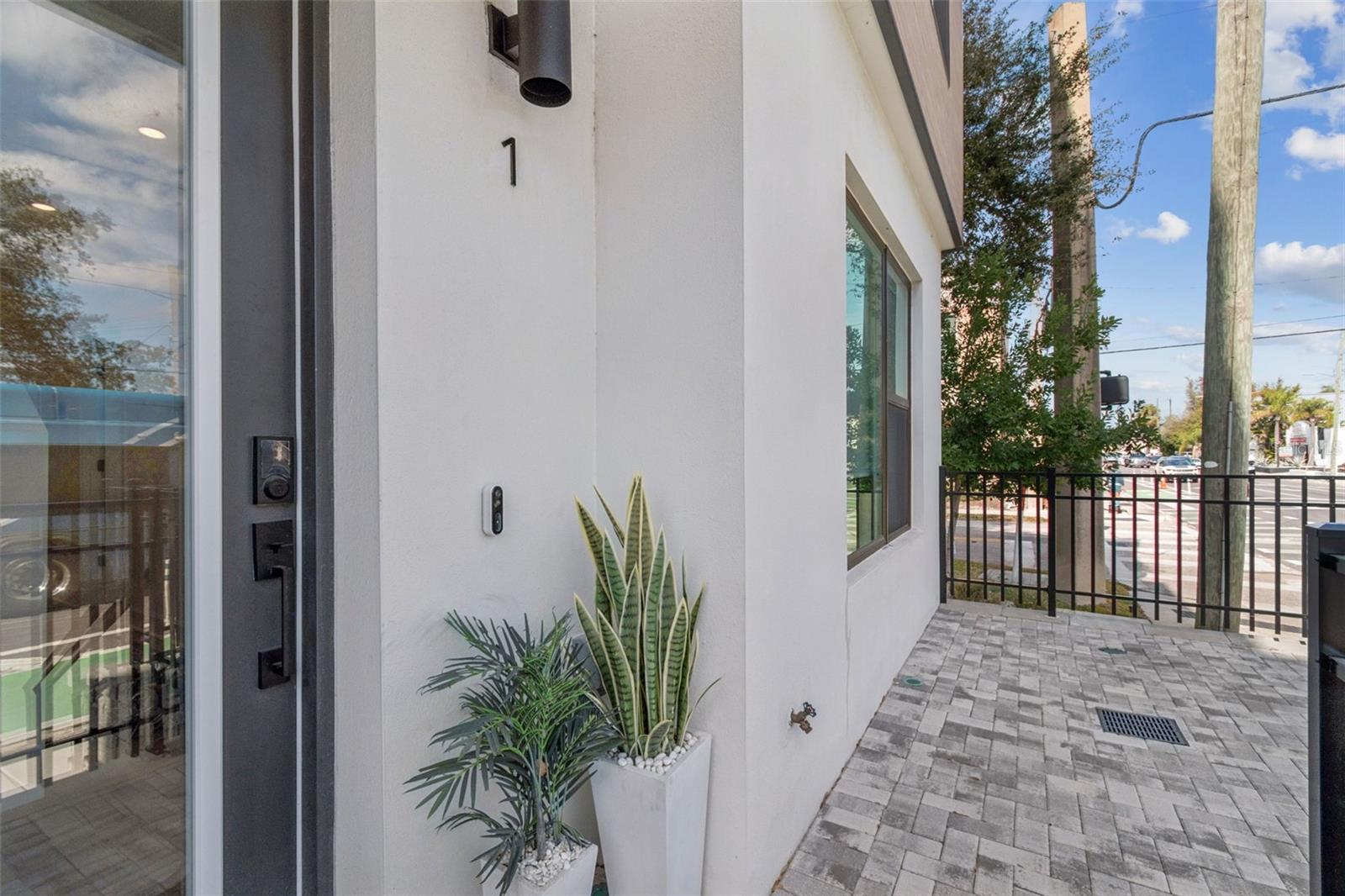 Image 11 of 99 For 2506 Cleveland Street 1