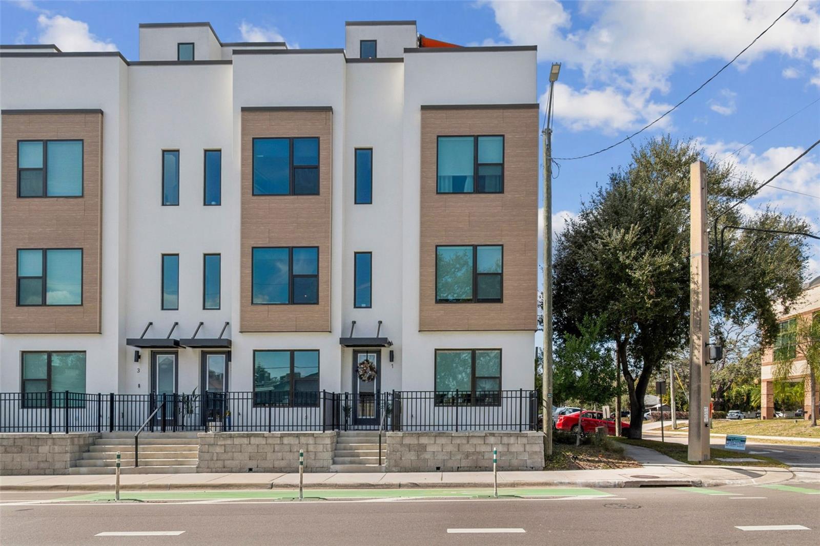 Image 3 of 99 For 2506 Cleveland Street 1