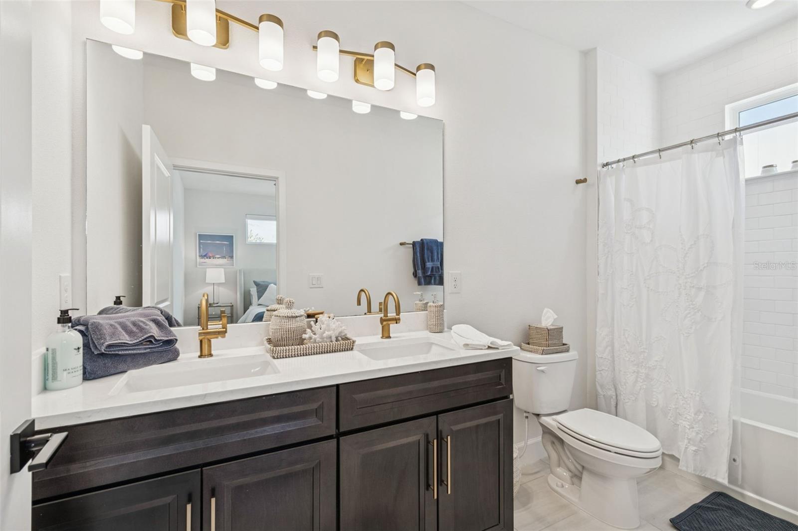 Image 51 of 99 For 2506 Cleveland Street 1