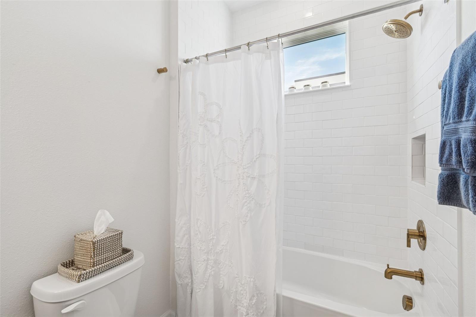 Image 52 of 99 For 2506 Cleveland Street 1