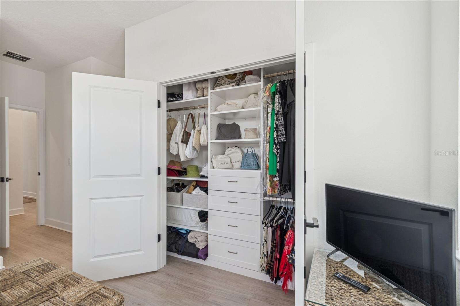 Image 54 of 99 For 2506 Cleveland Street 1