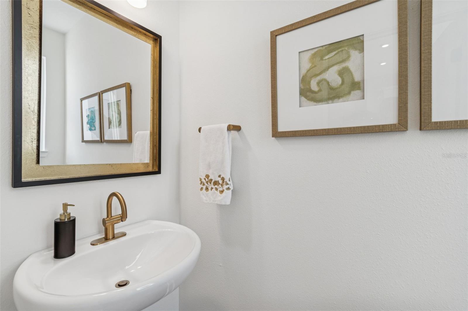 Image 66 of 99 For 2506 Cleveland Street 1