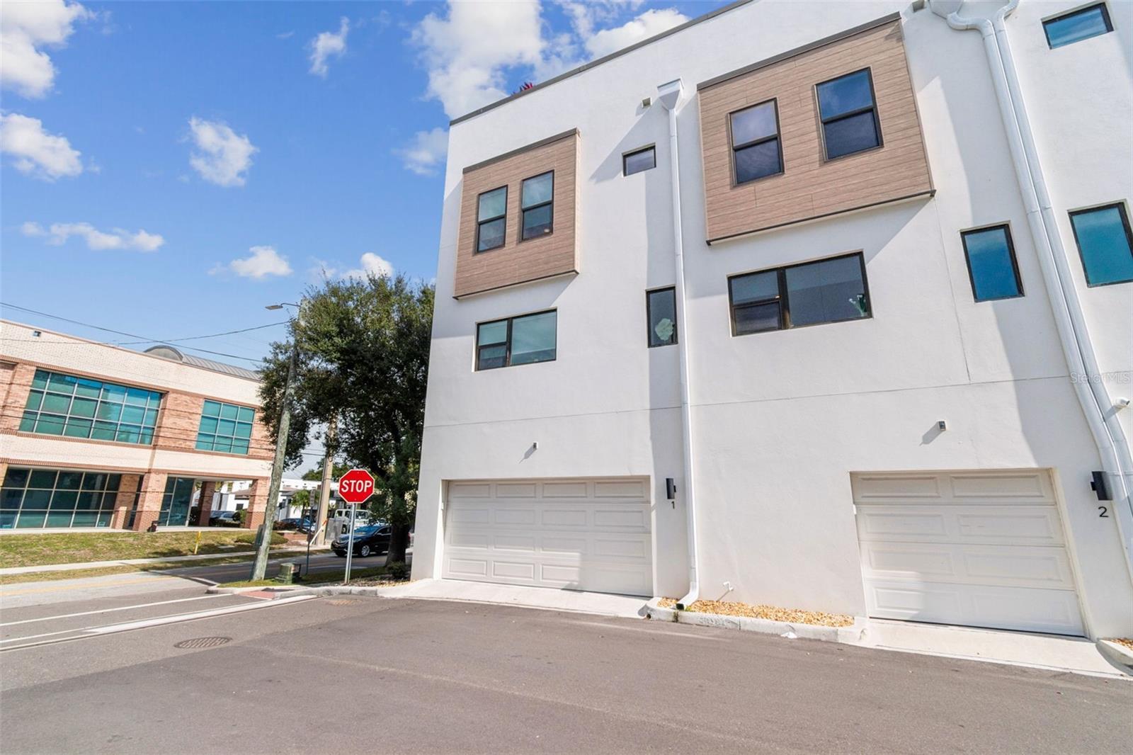 Image 7 of 99 For 2506 Cleveland Street 1