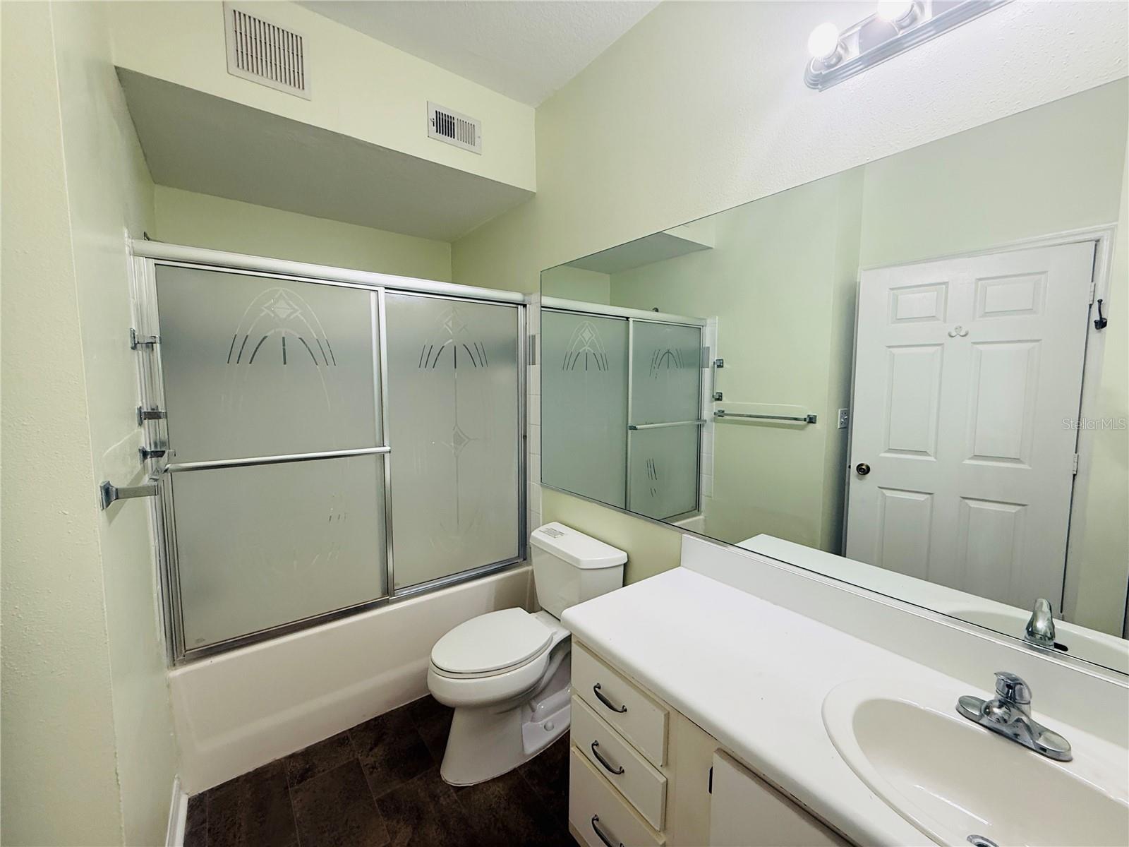 Image 15 of 23 For 5621 Pinnacle Heights Circle 101