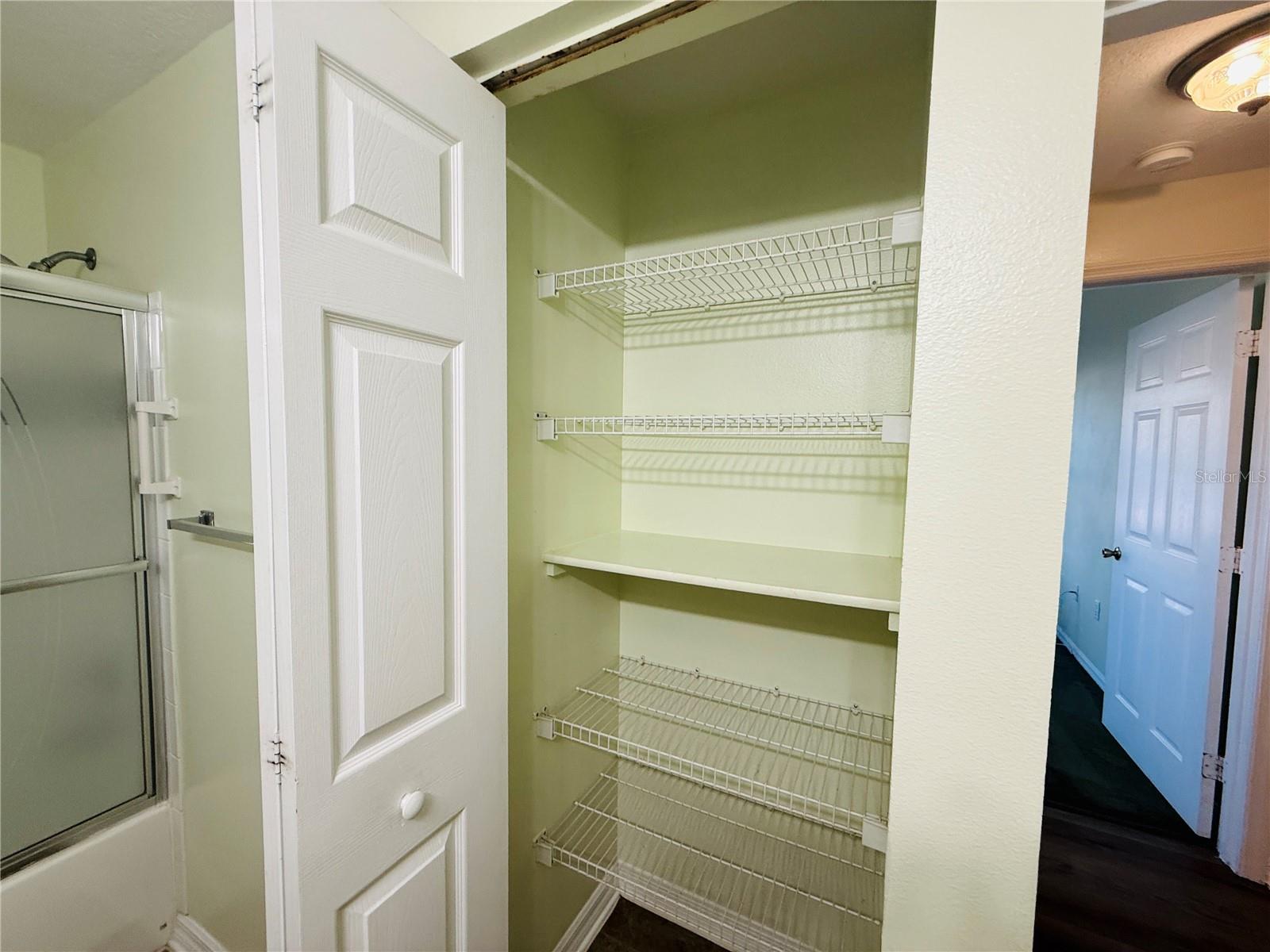 Image 19 of 23 For 5621 Pinnacle Heights Circle 101