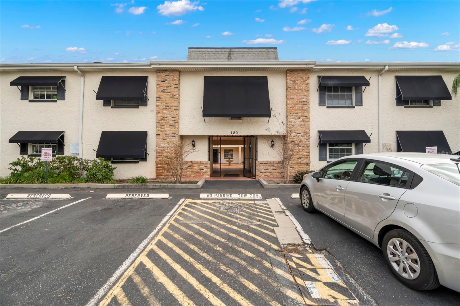 Image 4 of 21 For 120 Church Avenue 110