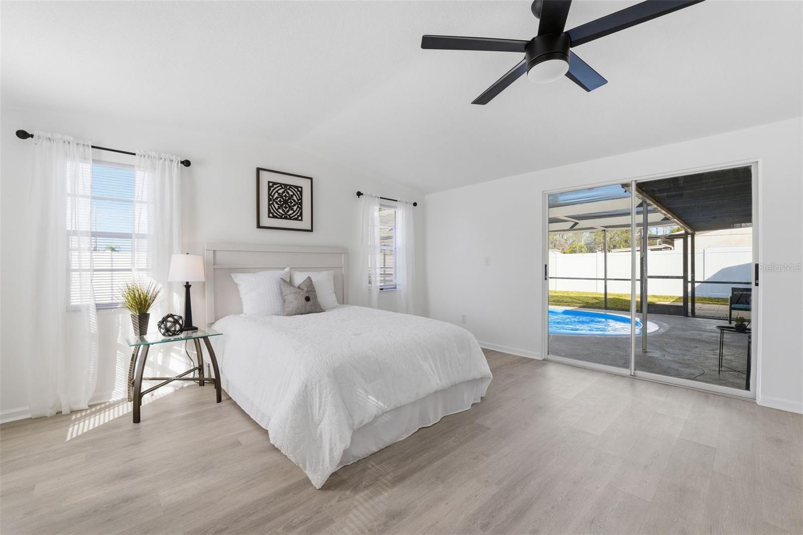 Image 21 of 44 For 2703 Dante Place