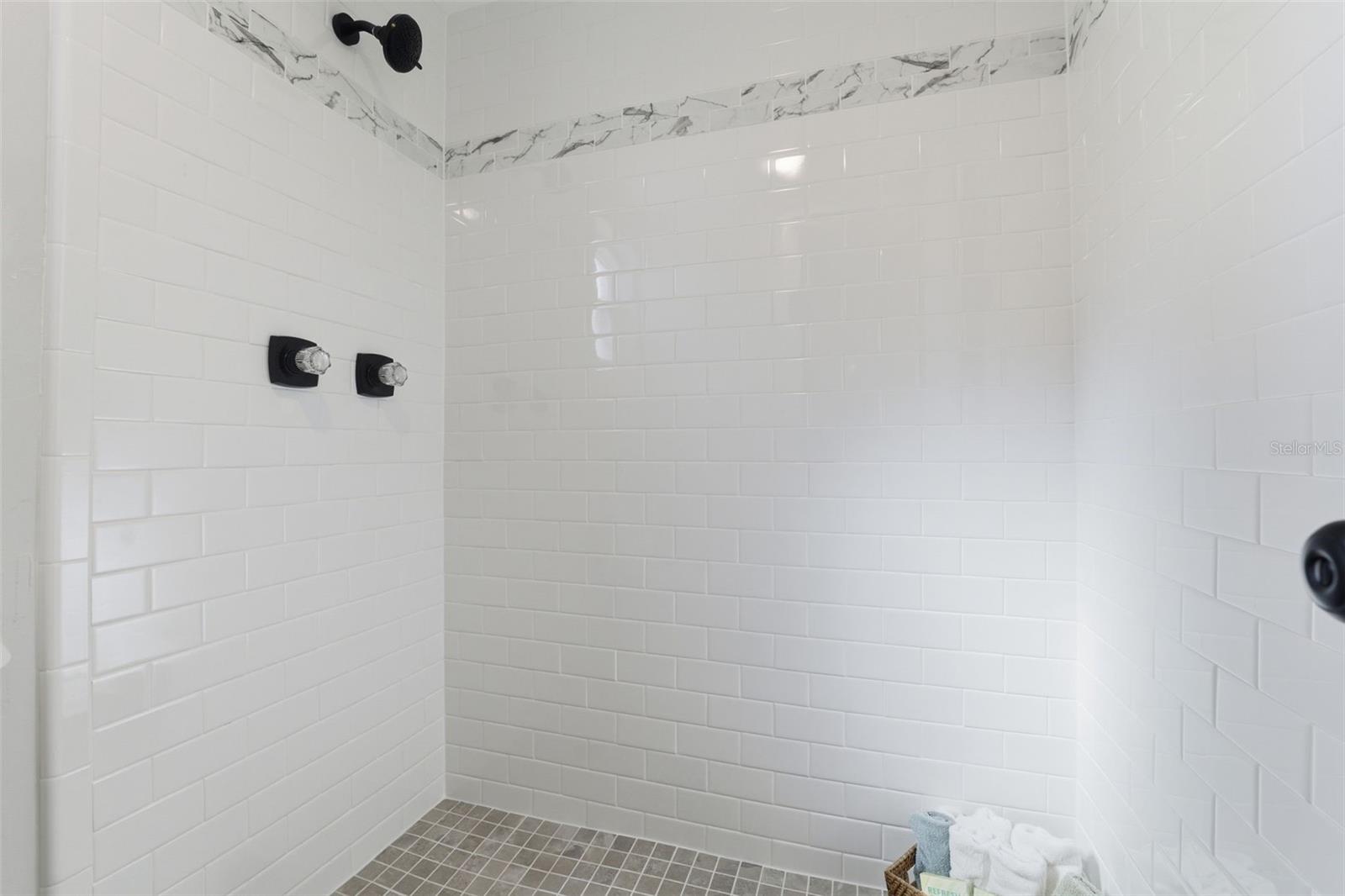 Image 28 of 44 For 2703 Dante Place