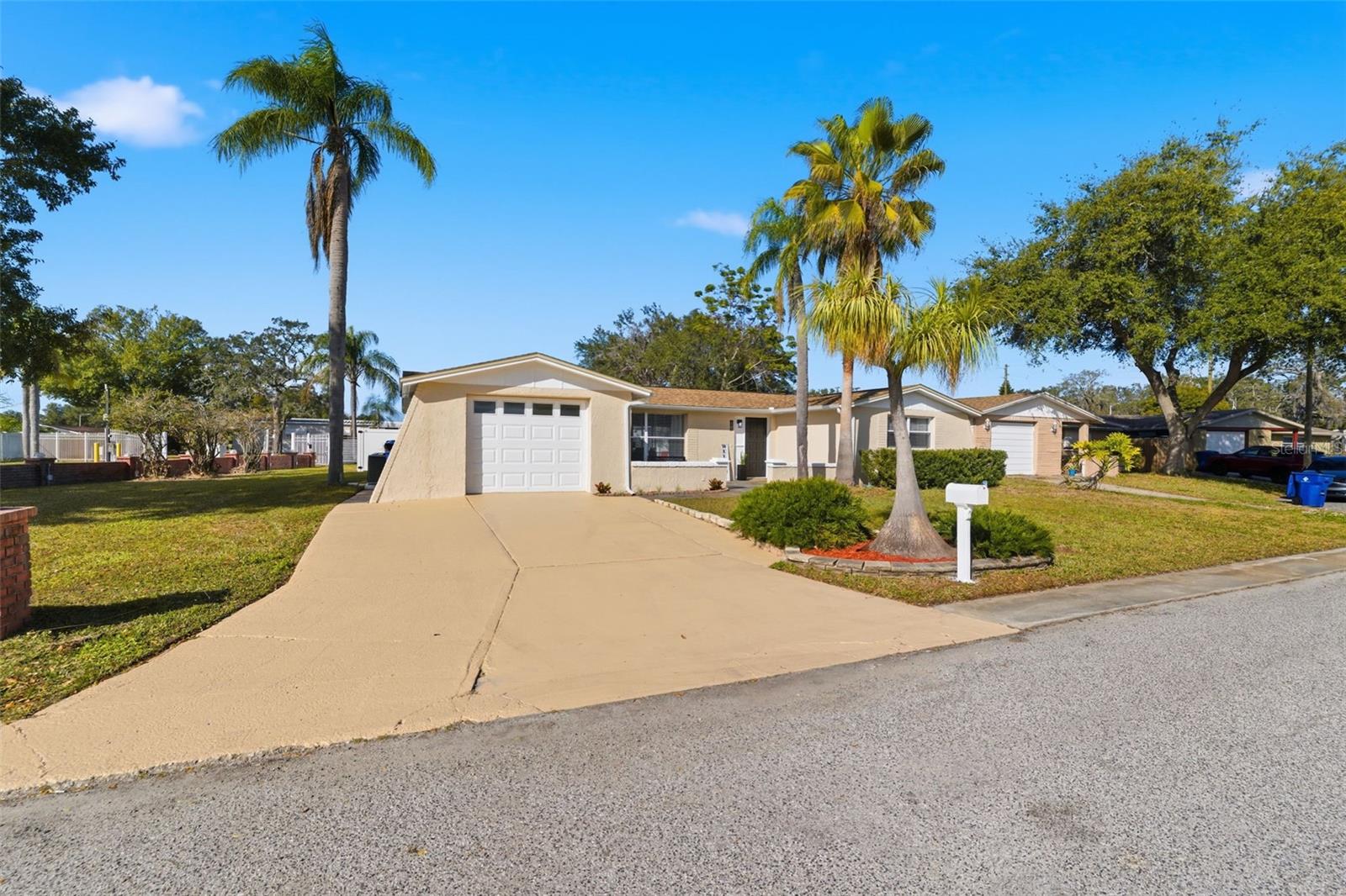 Image 35 of 44 For 2703 Dante Place