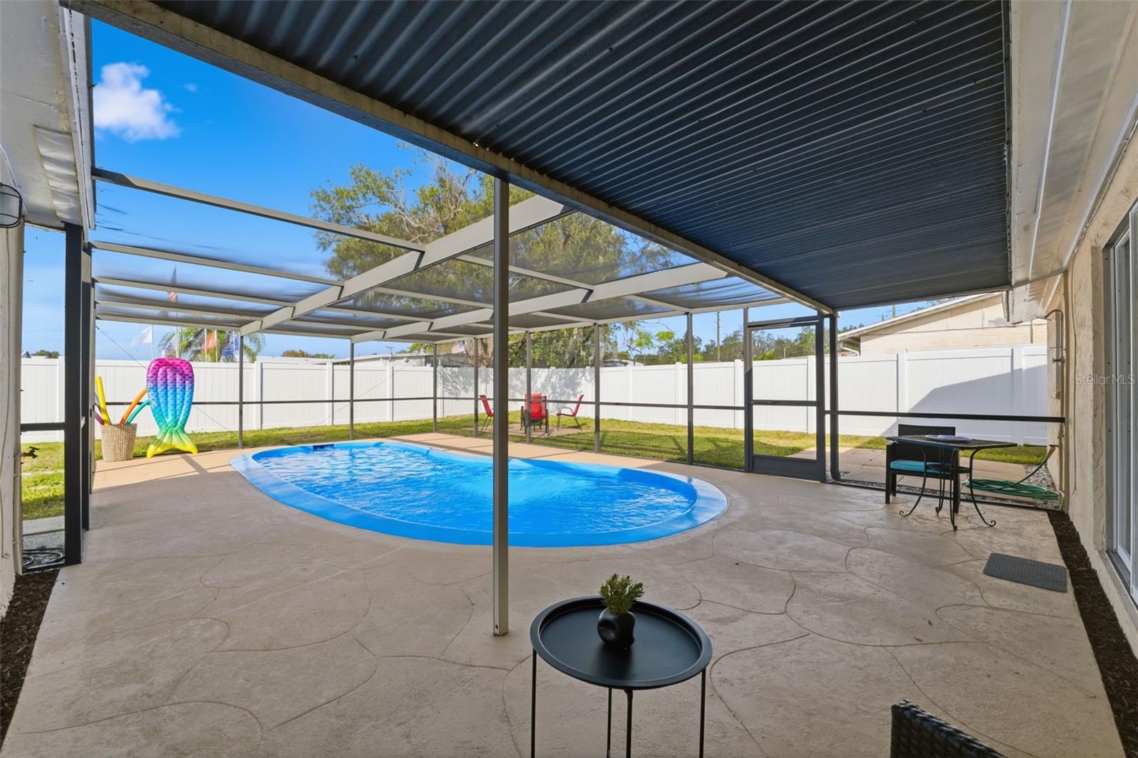 Image 36 of 44 For 2703 Dante Place