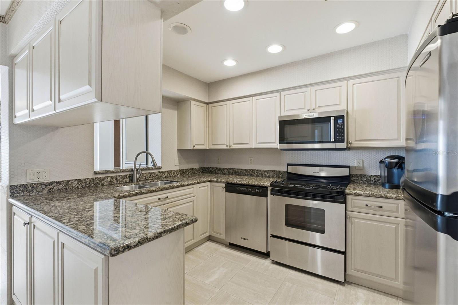 Image 10 of 46 For 8408 Annwood Road