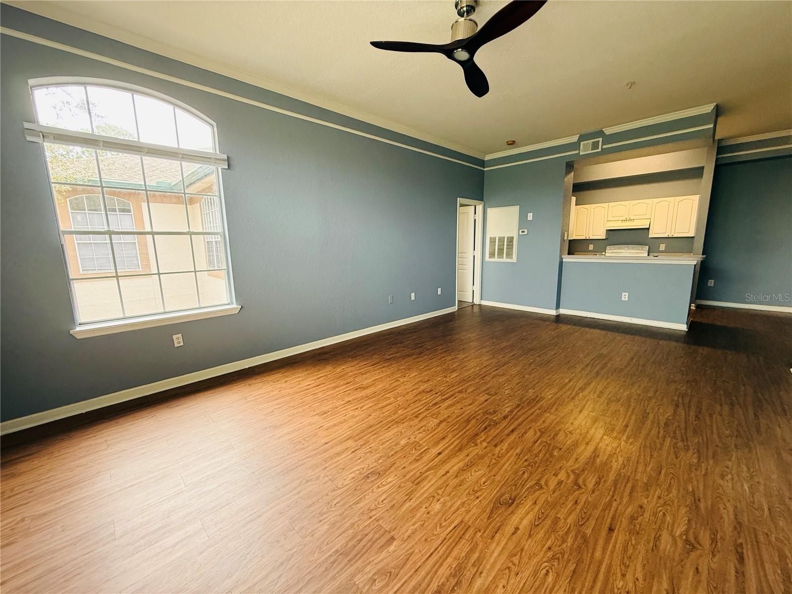 Image 10 of 23 For 17114 Carrington Park Drive 219