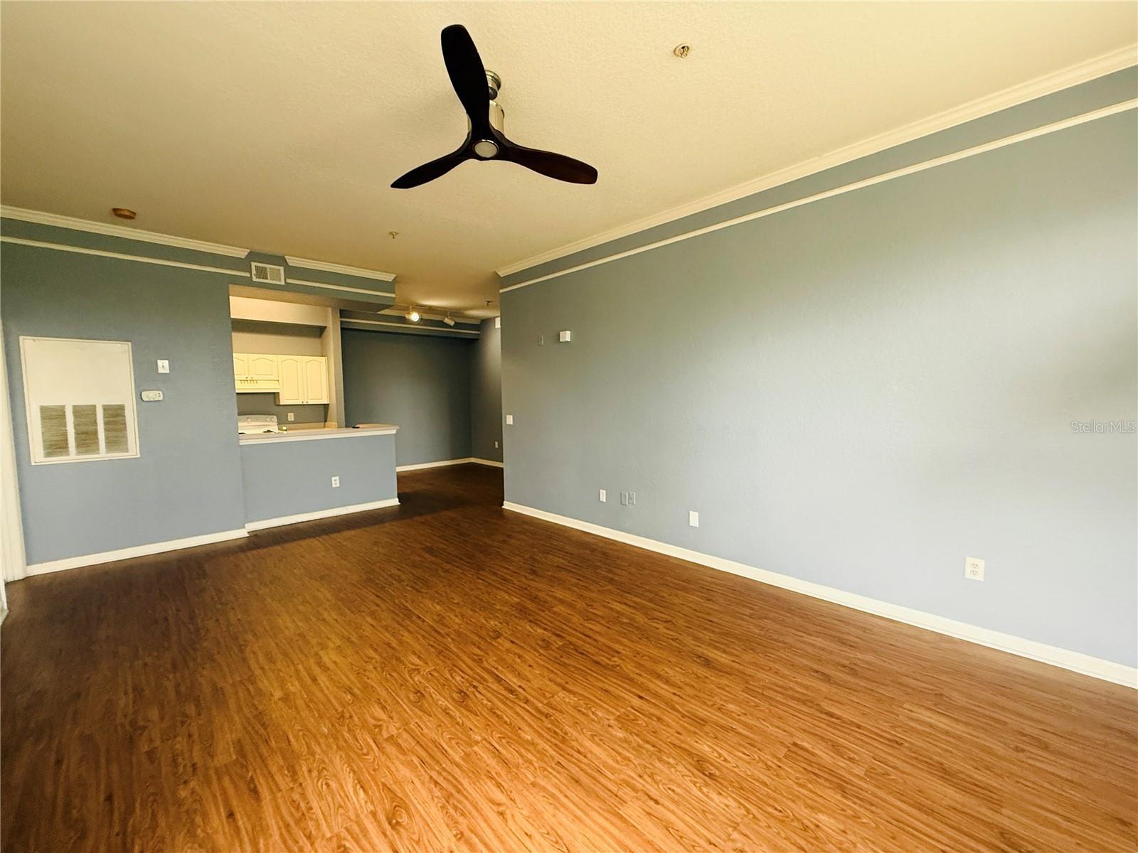 Image 12 of 23 For 17114 Carrington Park Drive 219