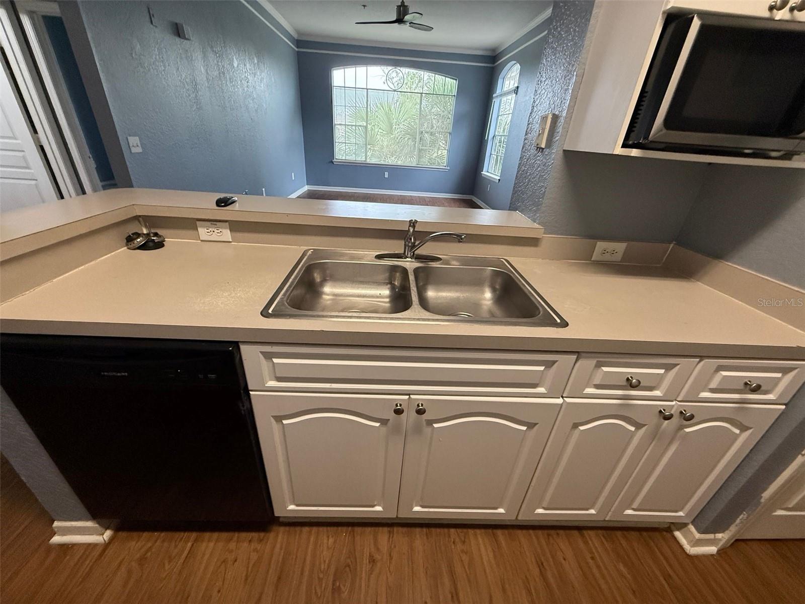 Image 9 of 23 For 17114 Carrington Park Drive 219