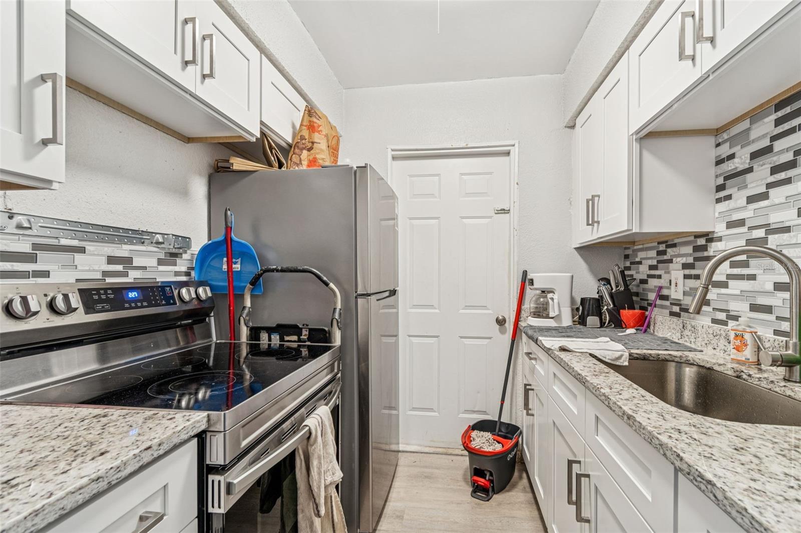 Image 13 of 30 For 610 16th Avenue S