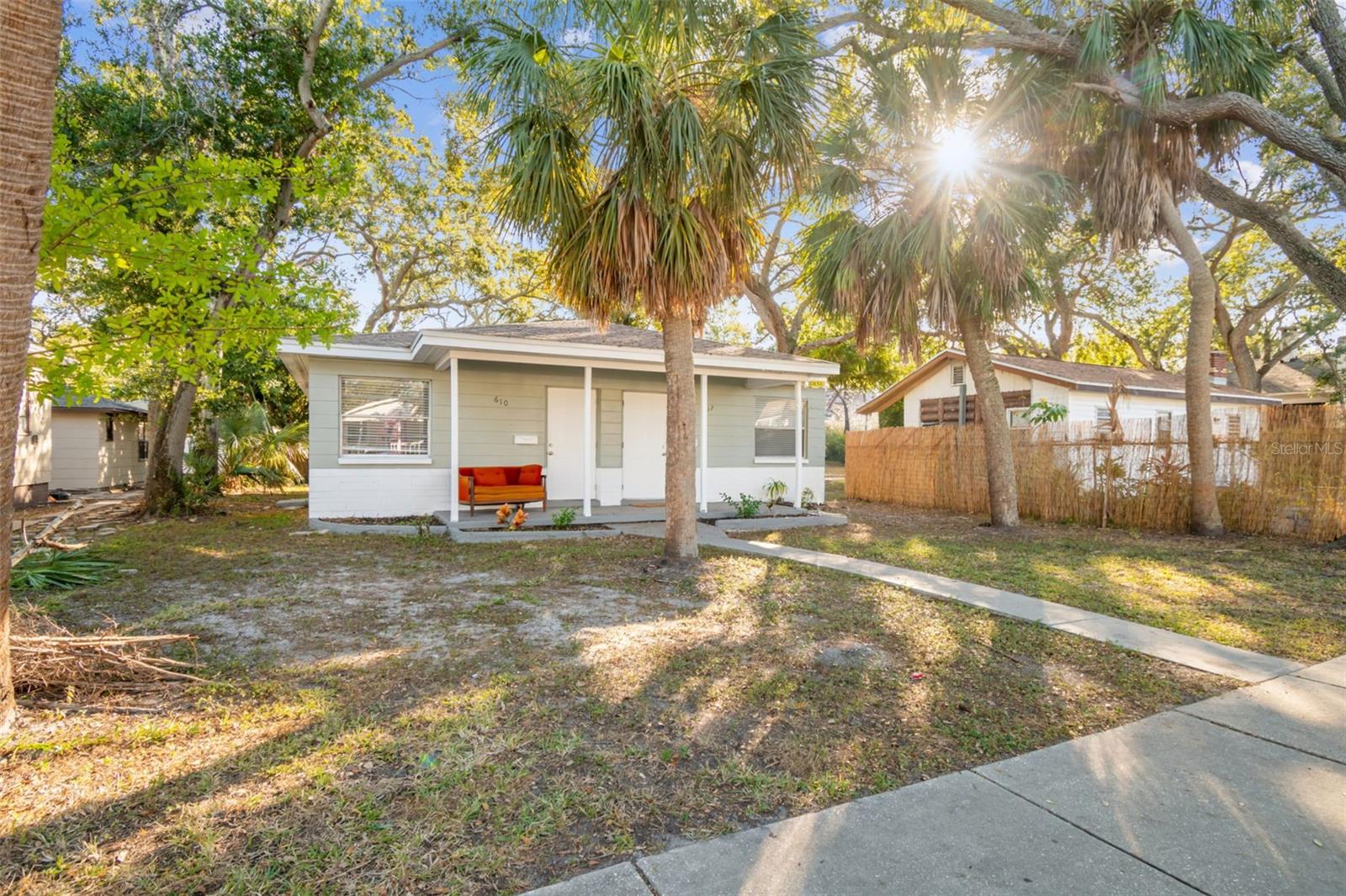 Image 4 of 30 For 610 16th Avenue S