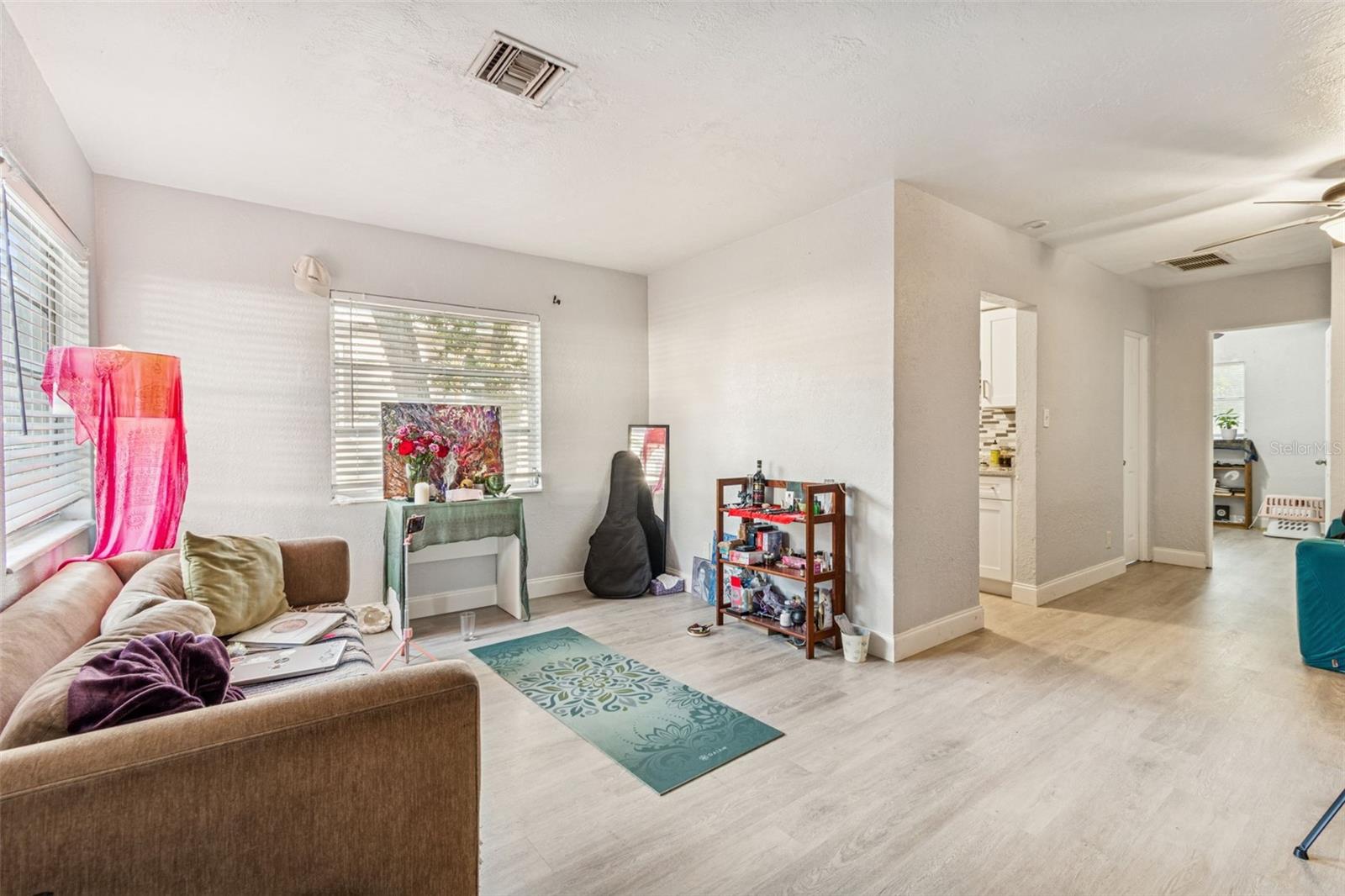 Image 7 of 30 For 610 16th Avenue S