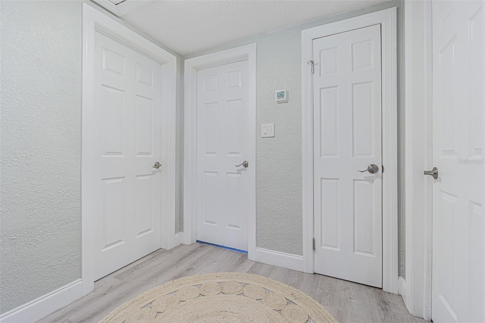 Image 11 of 29 For 701 Henry Avenue