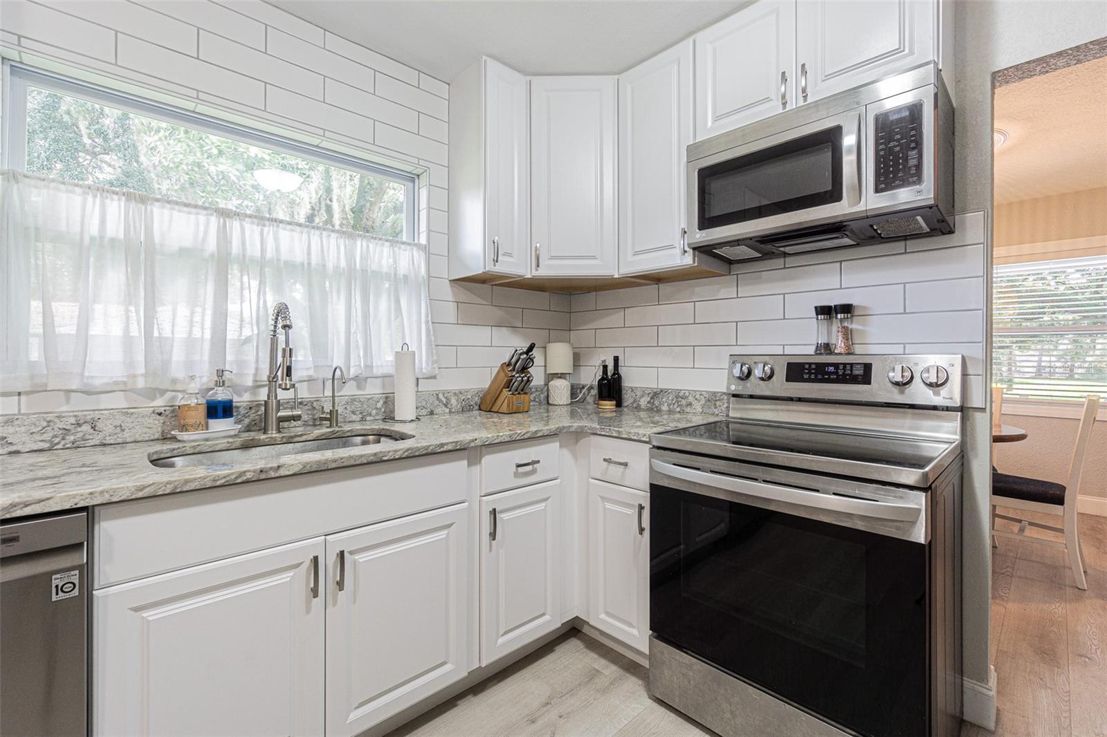 Image 16 of 29 For 701 Henry Avenue