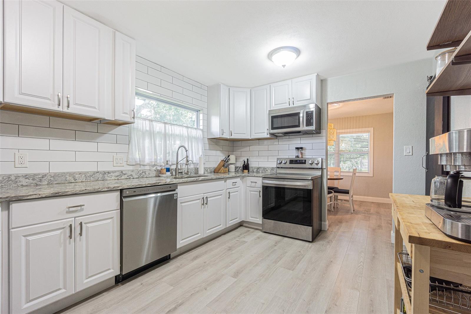 Image 17 of 29 For 701 Henry Avenue