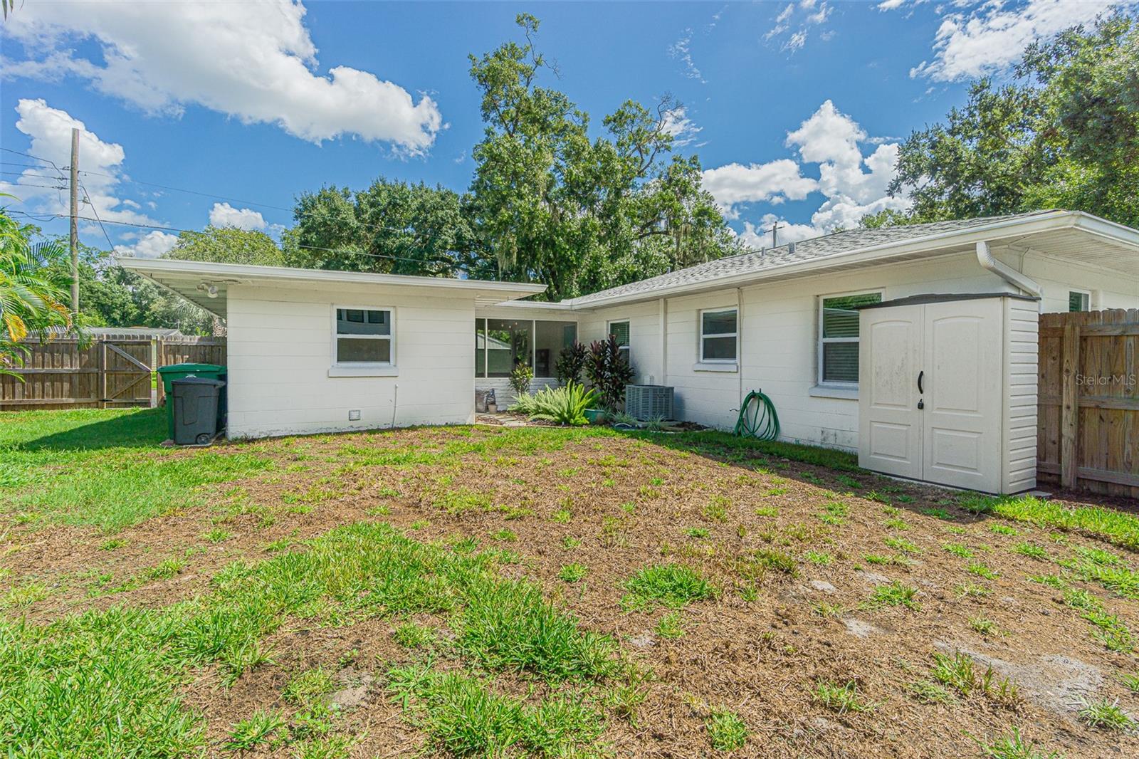 Image 22 of 29 For 701 Henry Avenue