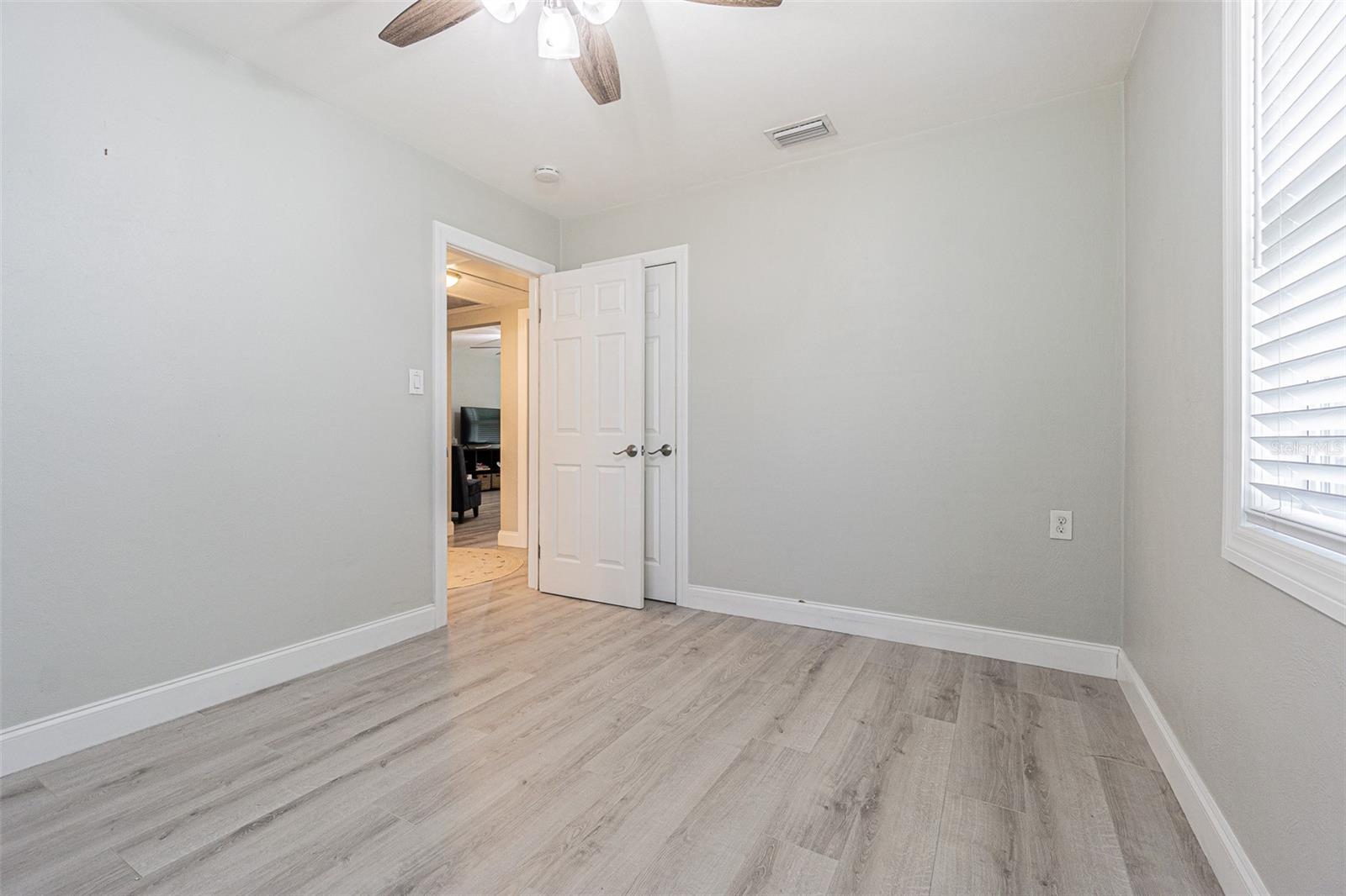 Image 8 of 29 For 701 Henry Avenue